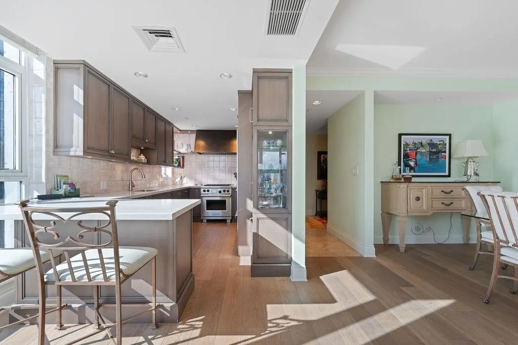 503 1777 Bayshore Drive