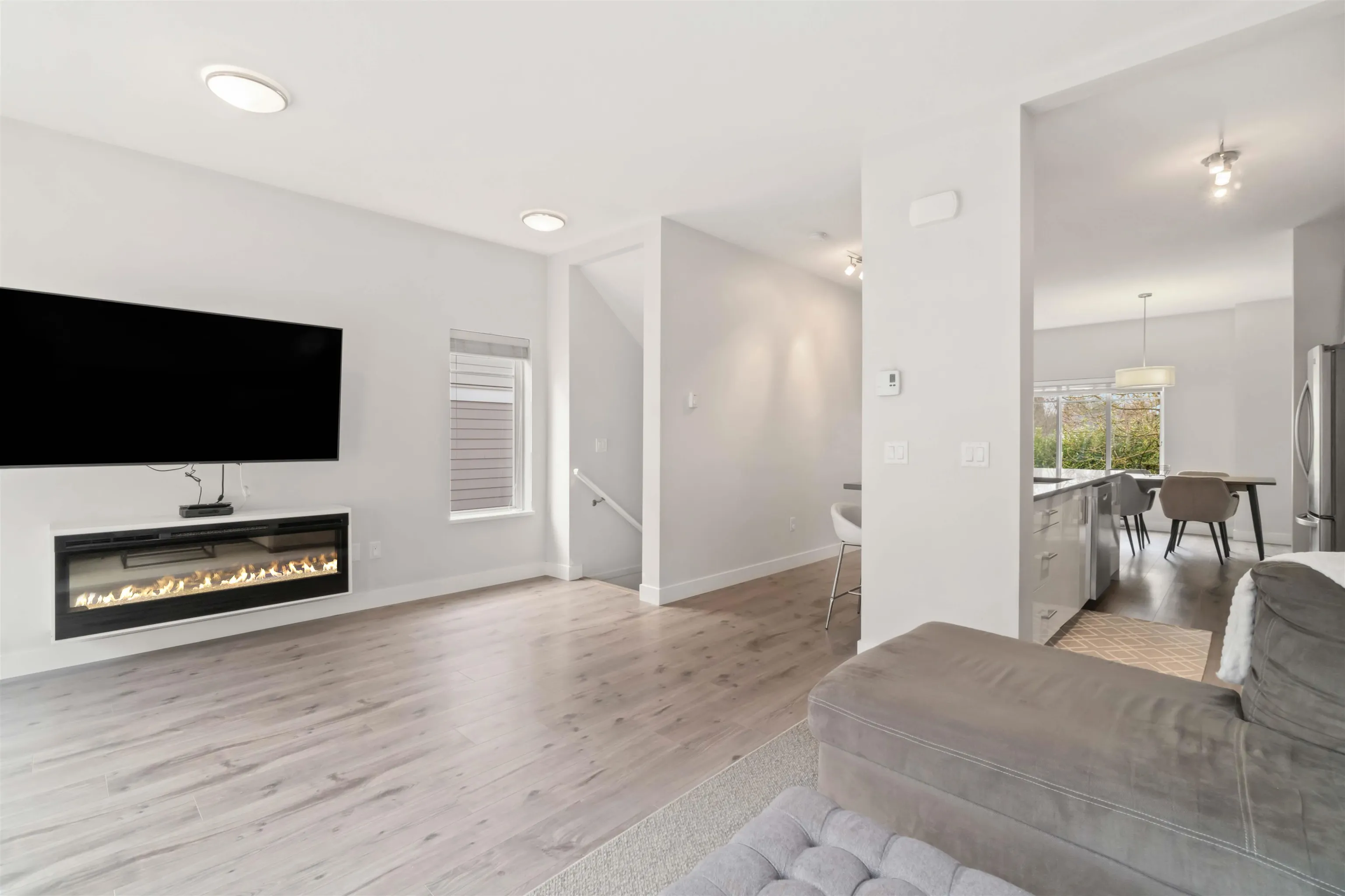 8 1219 Burke Mountain Street