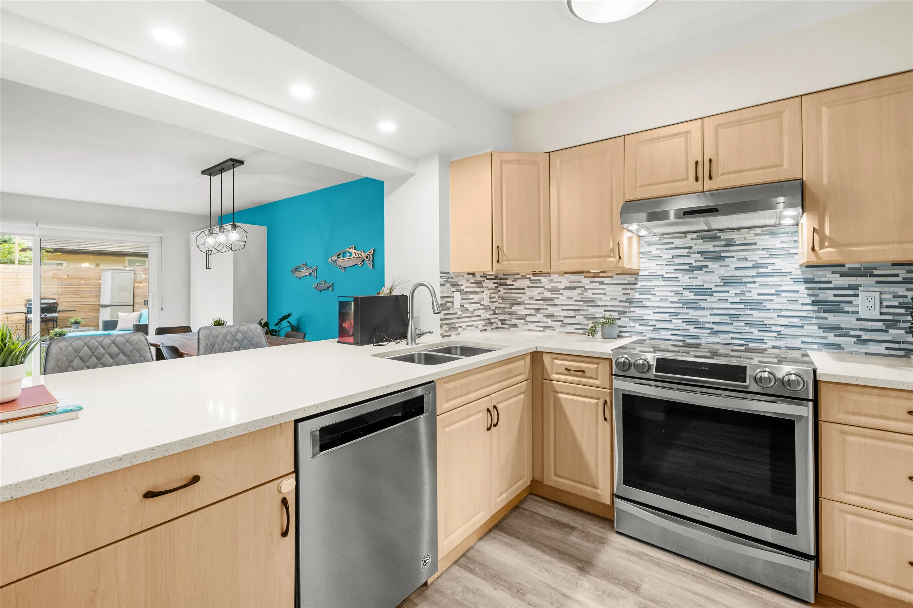 3 6100 Tiffany Boulevard
