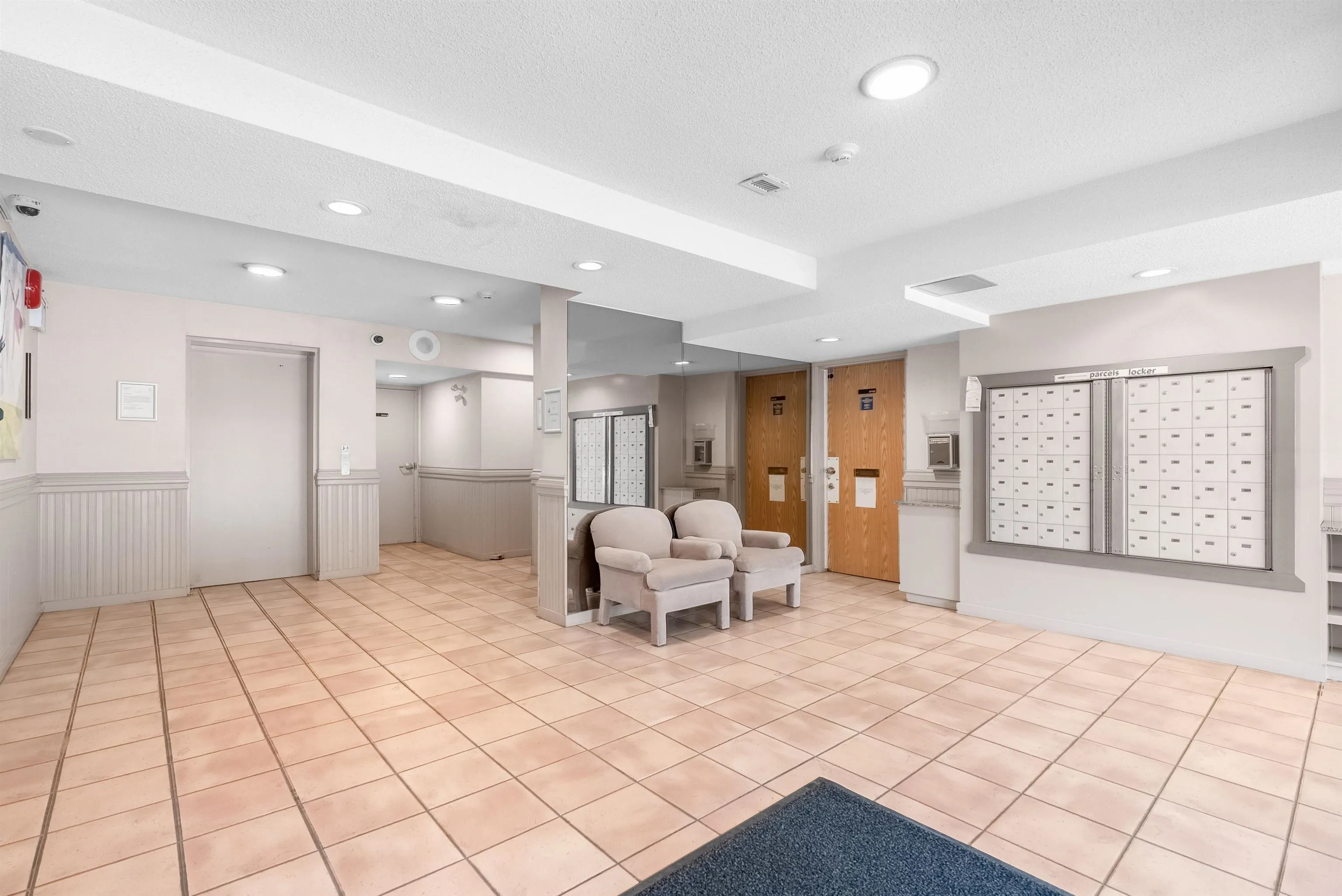306 7431 Blundell Road