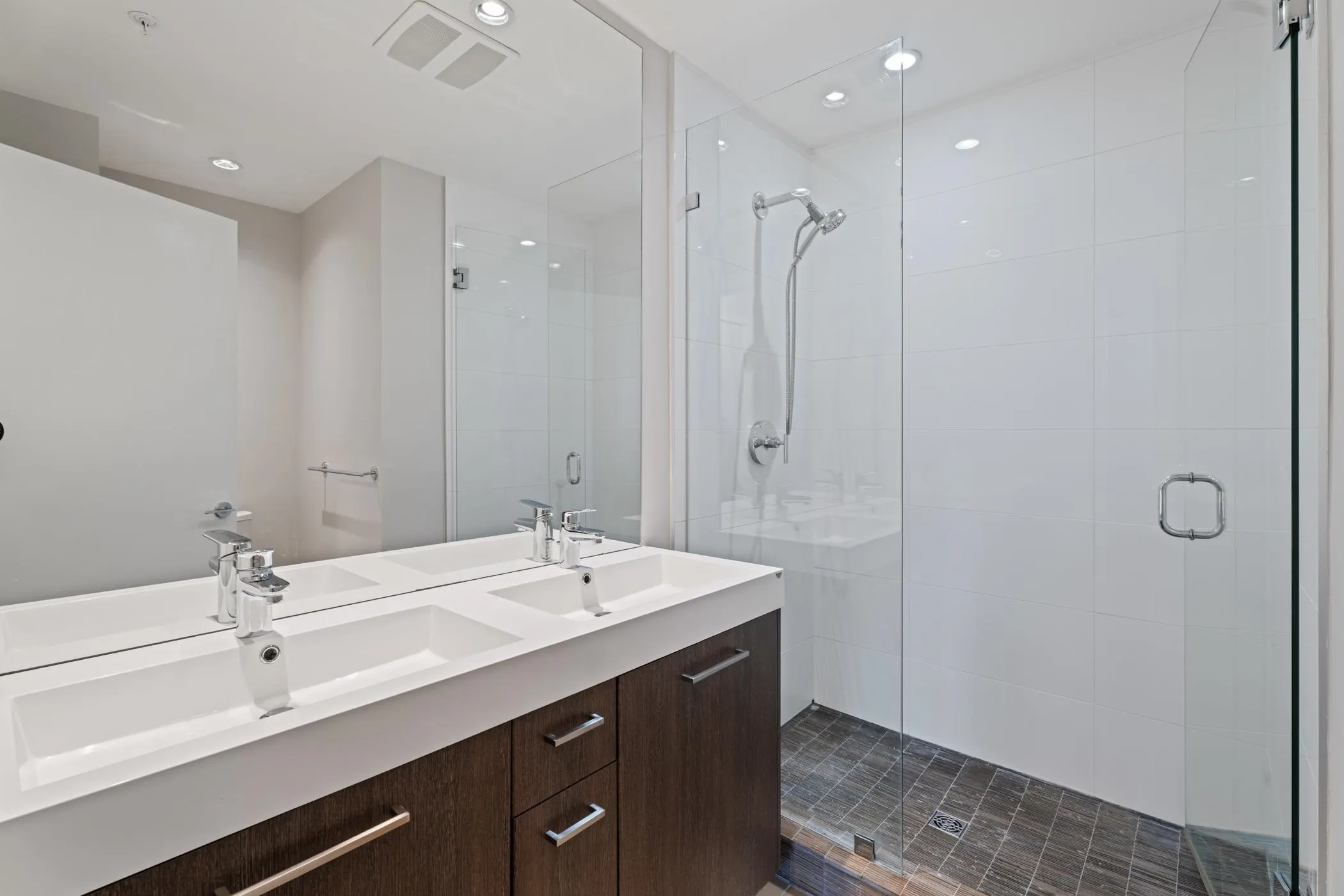 707 9080 University Crescent