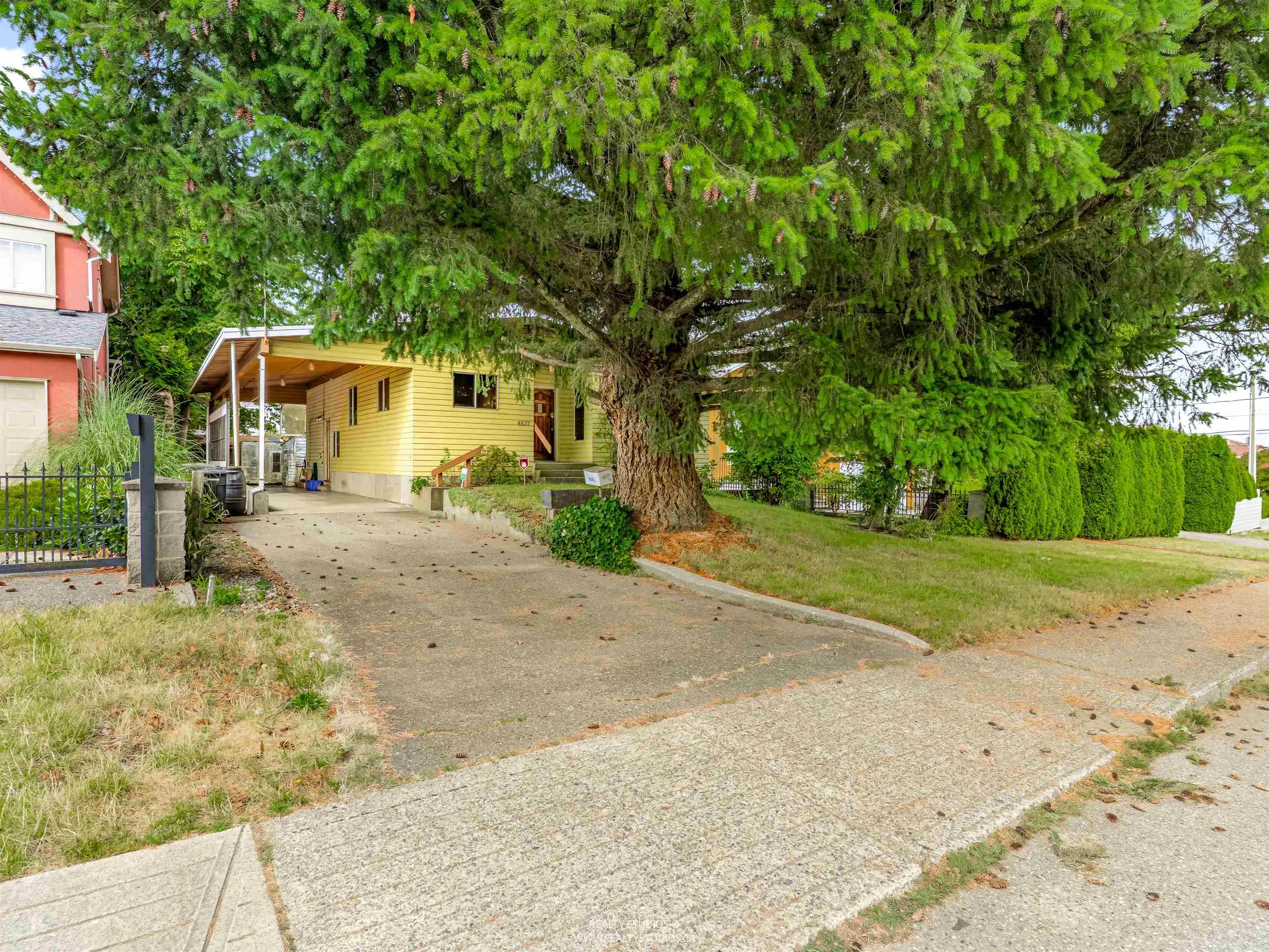 6537 Waltham Avenue