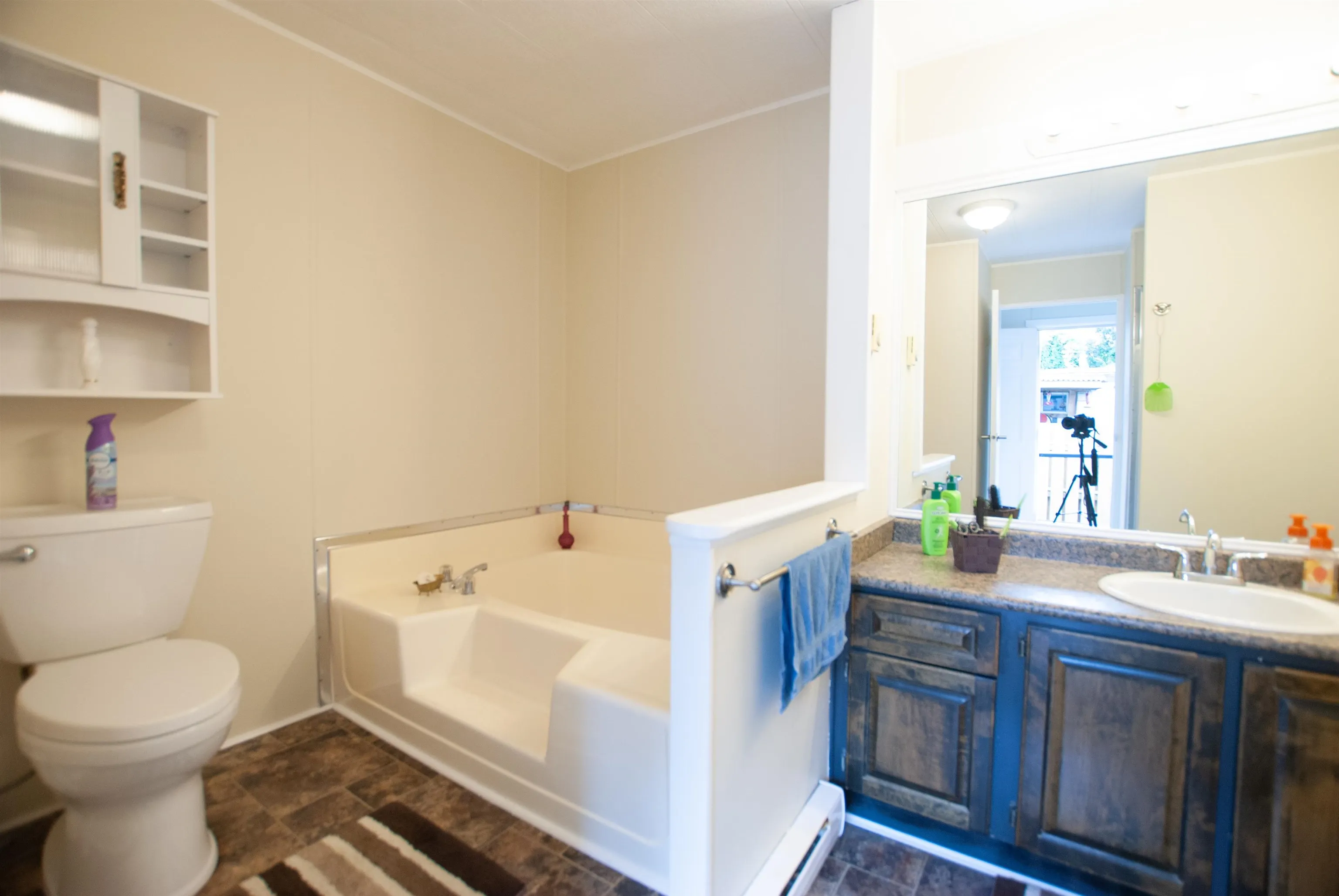 30 46484 Chilliwack Lake Road