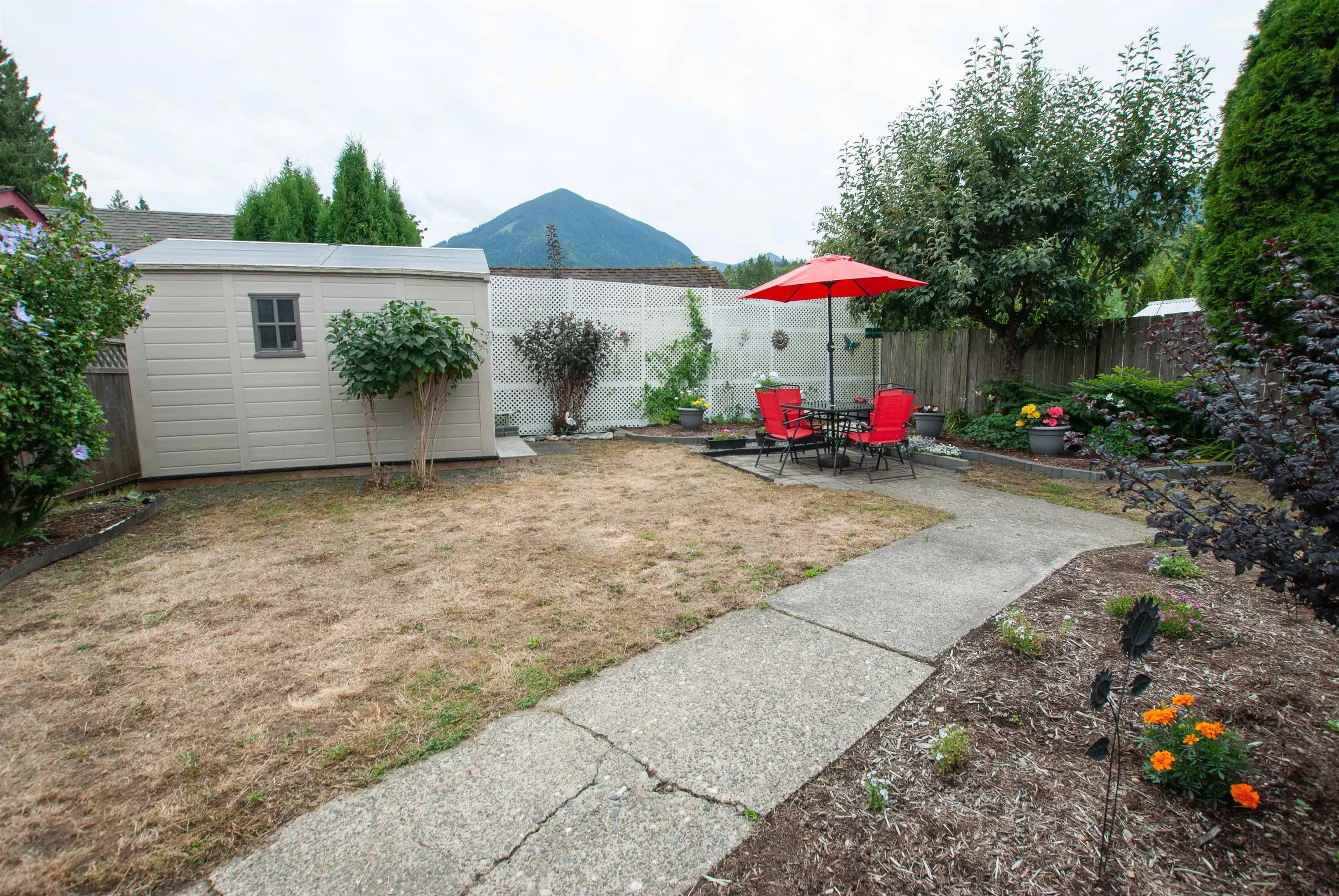 30 46484 Chilliwack Lake Road