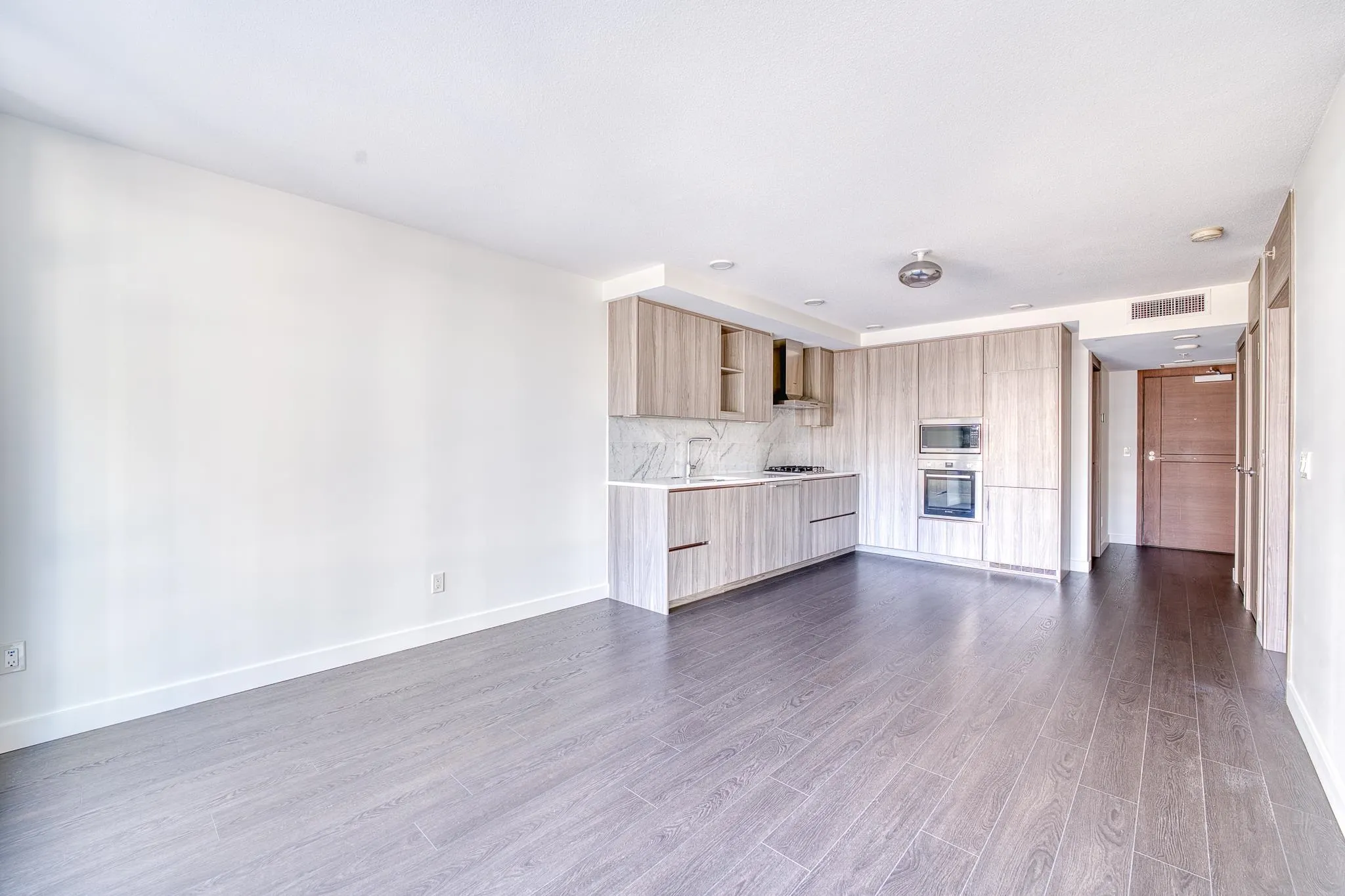 509 8800 Hazelbridge Way