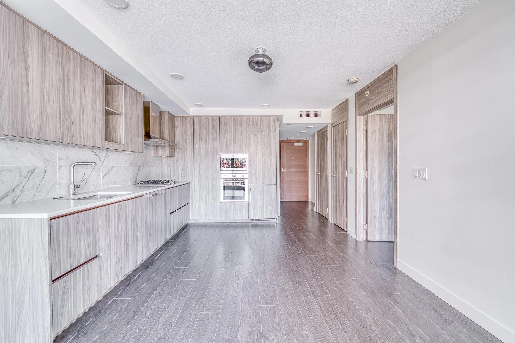 509 8800 Hazelbridge Way