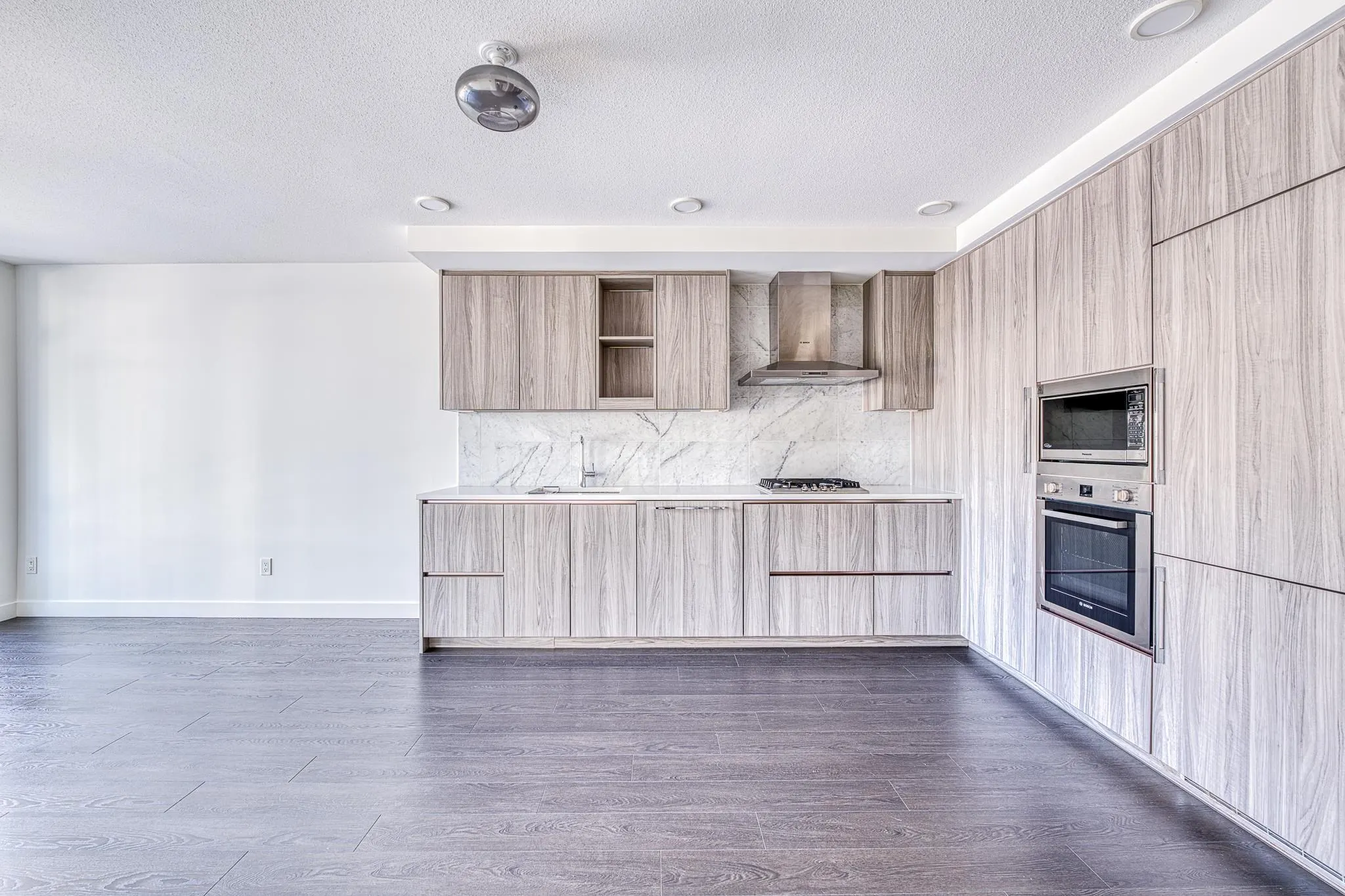 509 8800 Hazelbridge Way