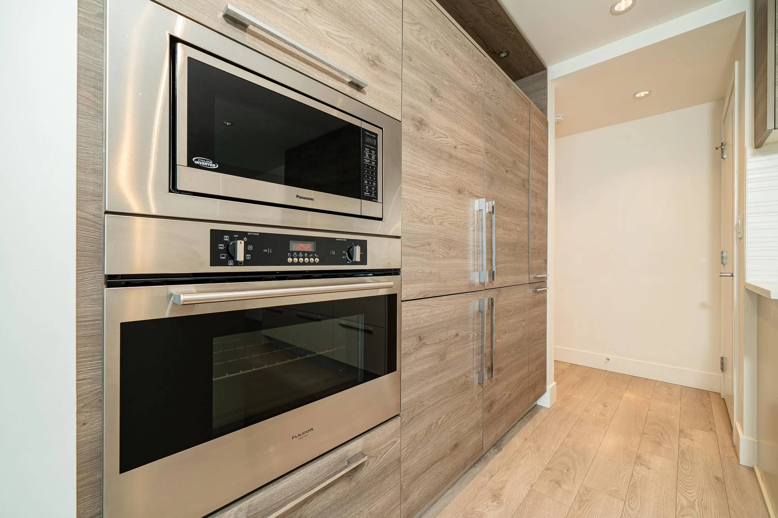 1601 7303 Noble Lane