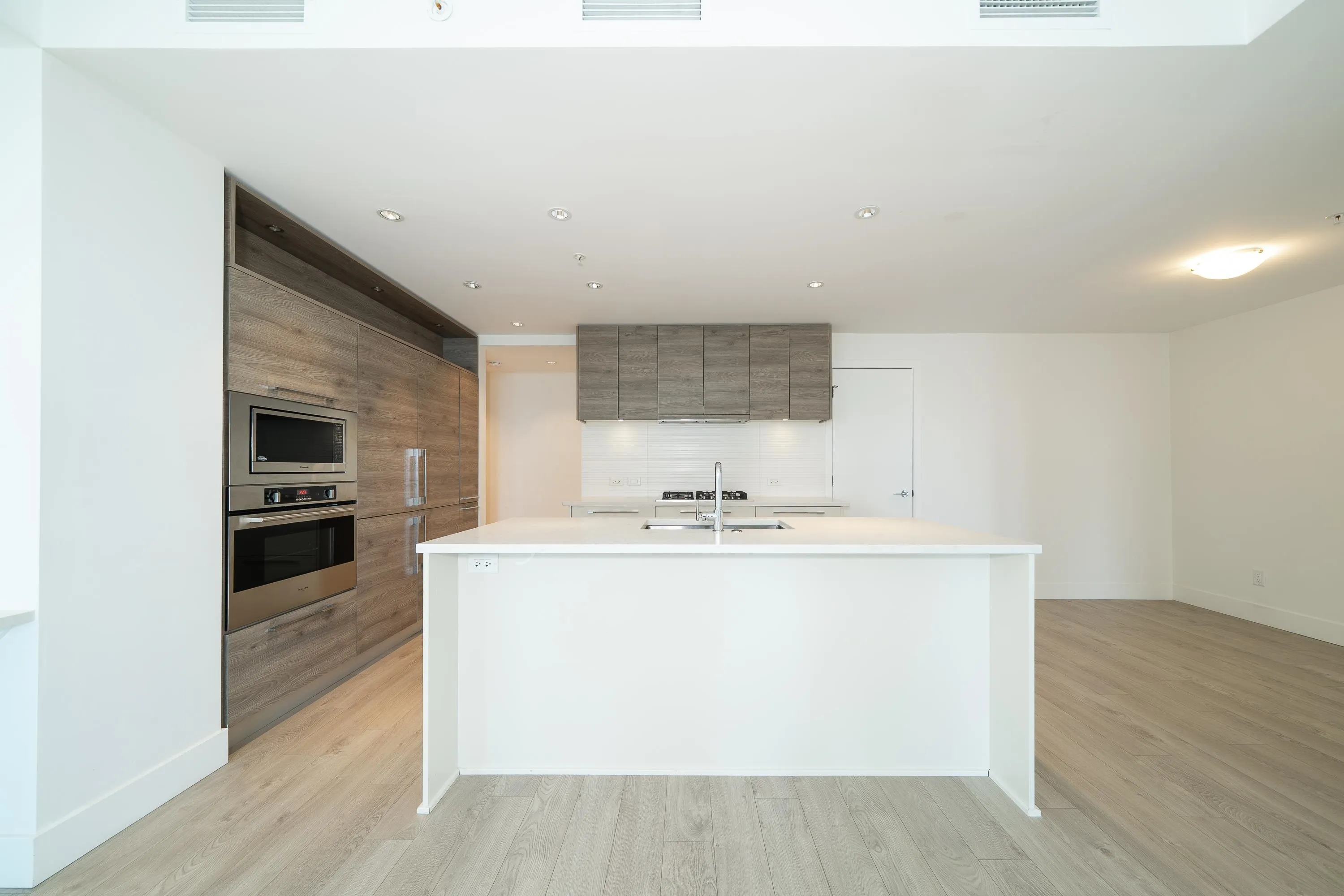 1601 7303 Noble Lane