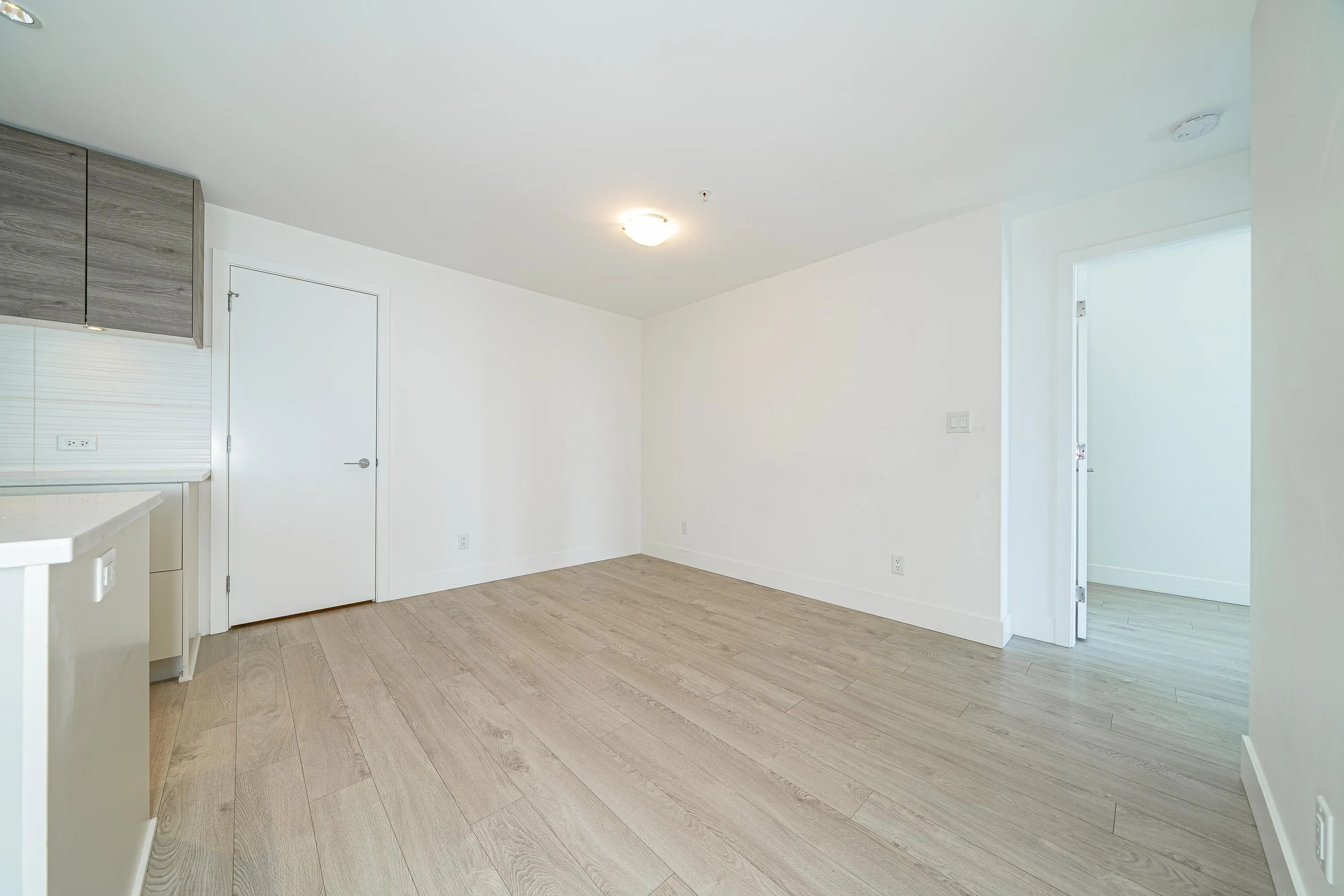 1601 7303 Noble Lane