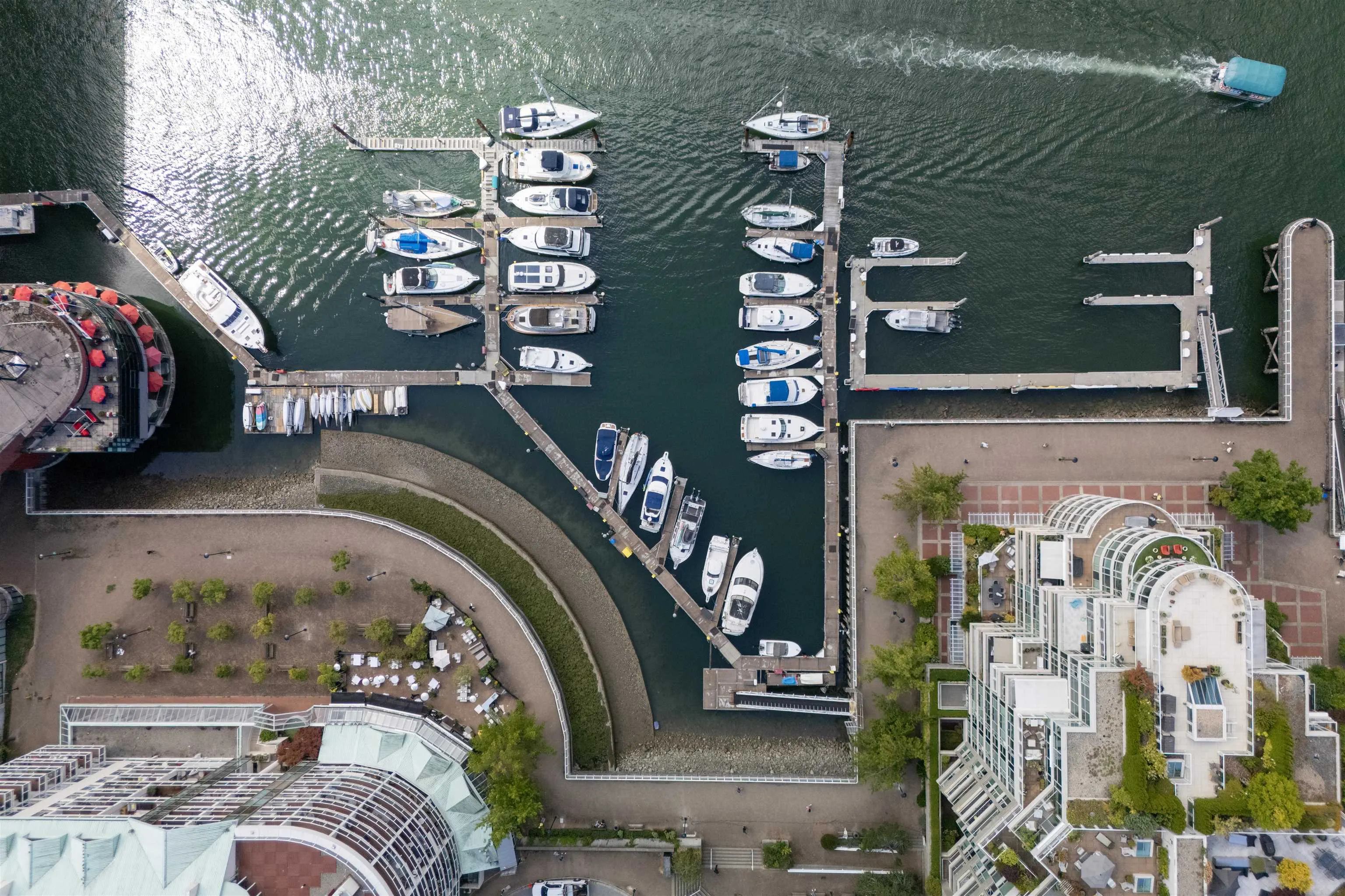 2302 1500 Howe Street