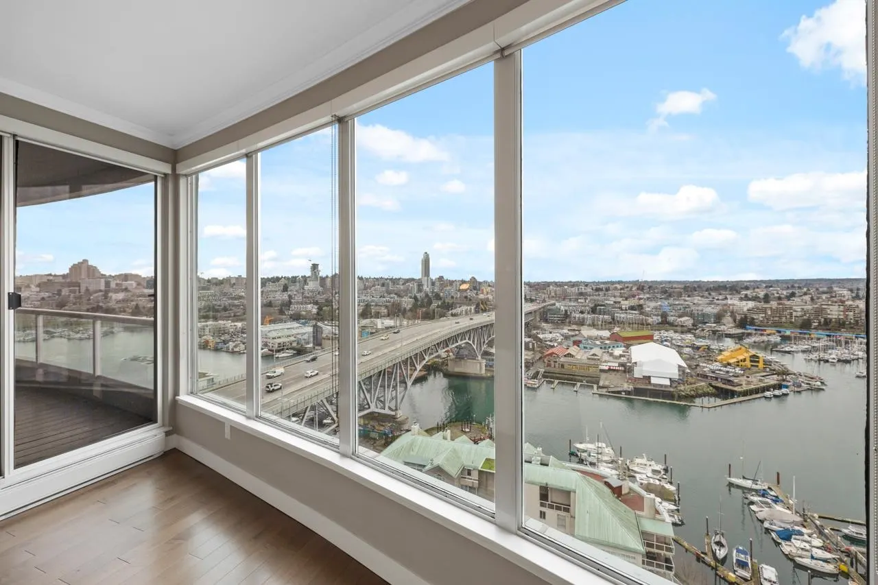 2302 1500 Howe Street