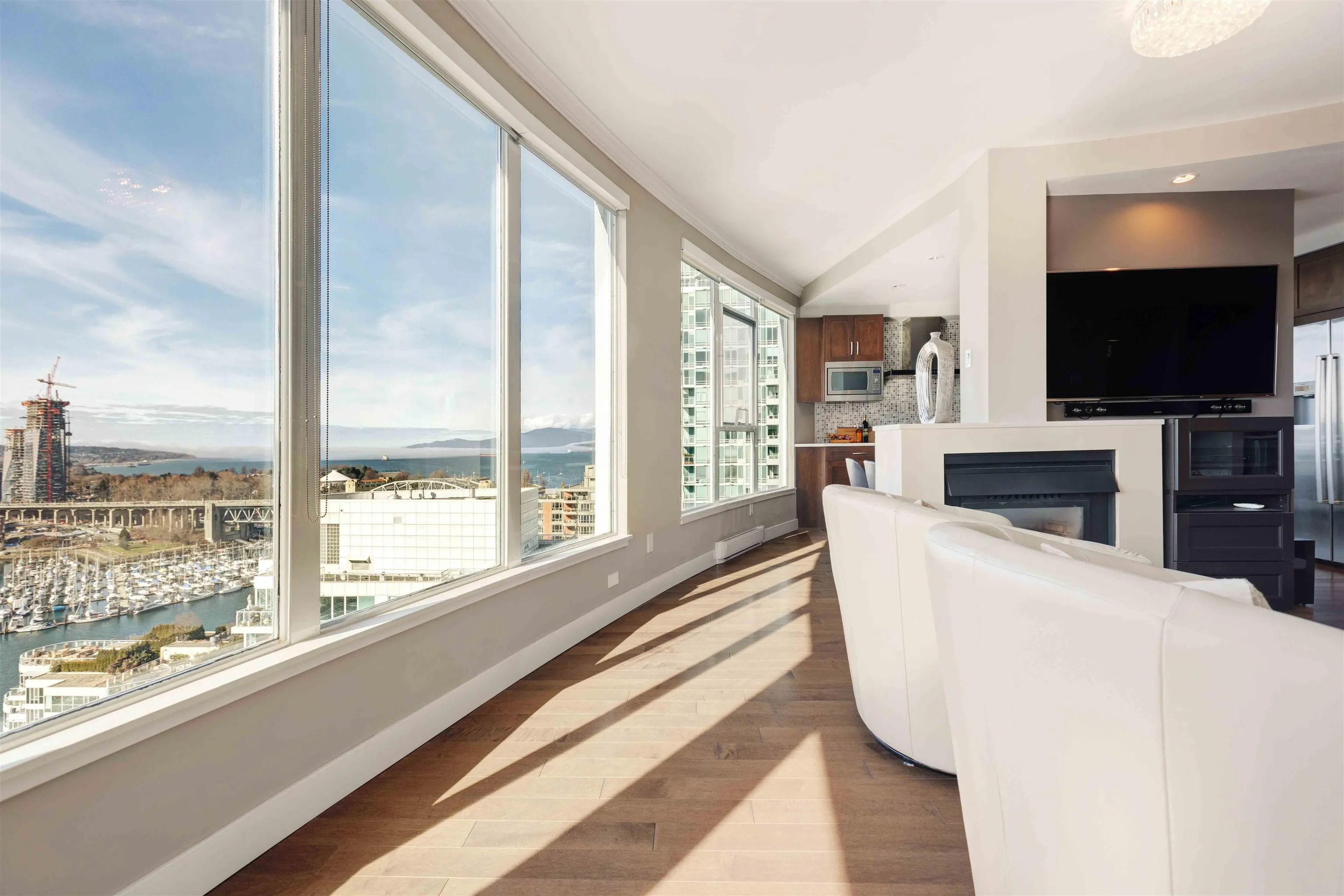 2302 1500 Howe Street