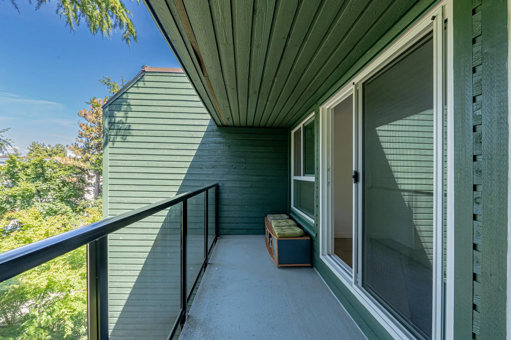322 8591 Westminster Highway