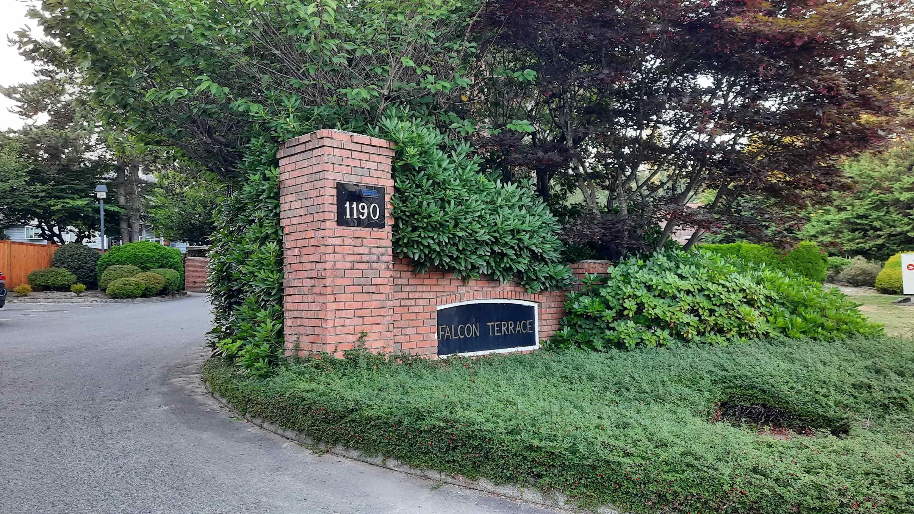 41 1190 Falcon Drive