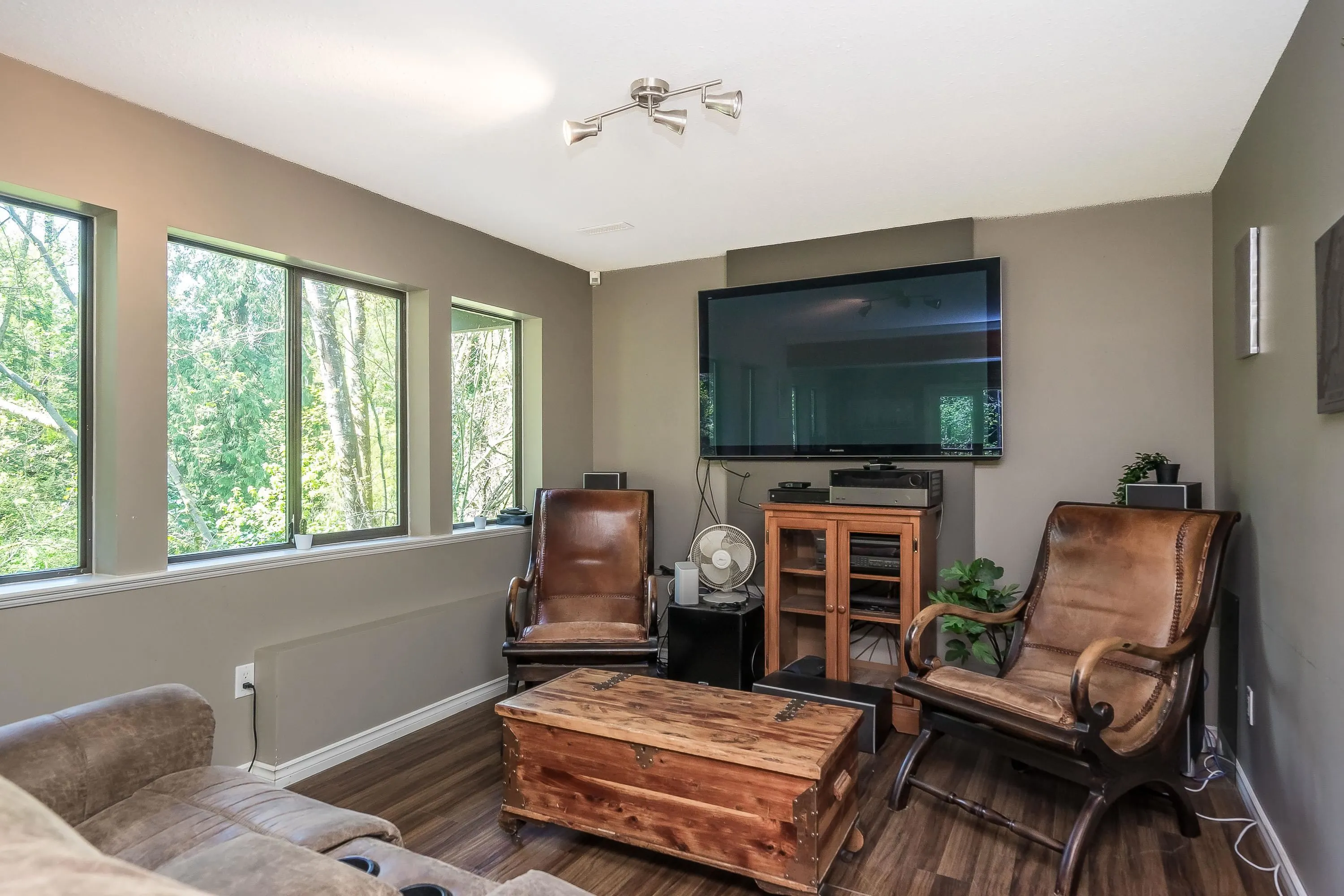 4567 Saddlehorn Crescent