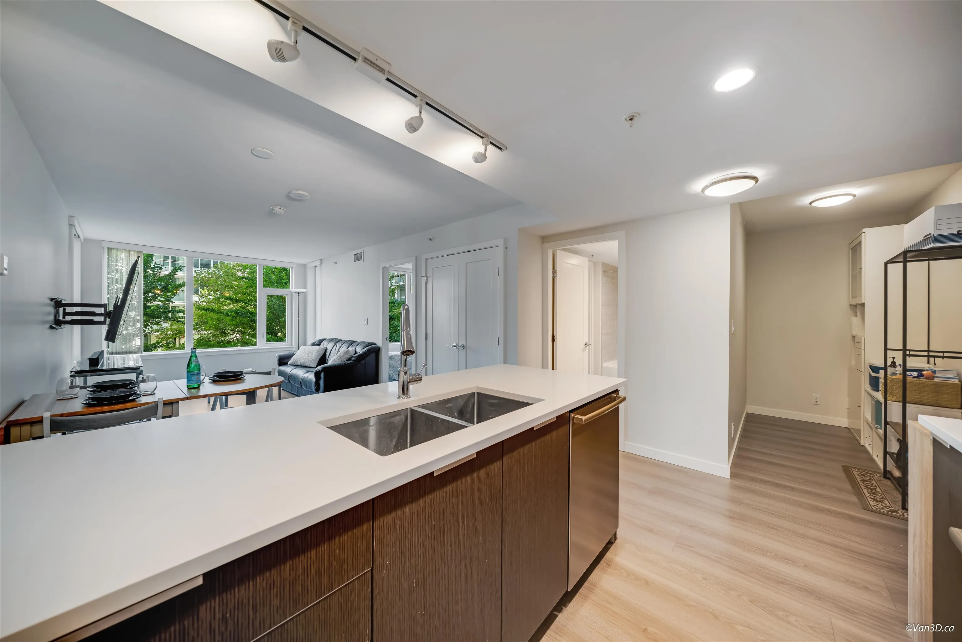 617 8699 Hazelbridge Way