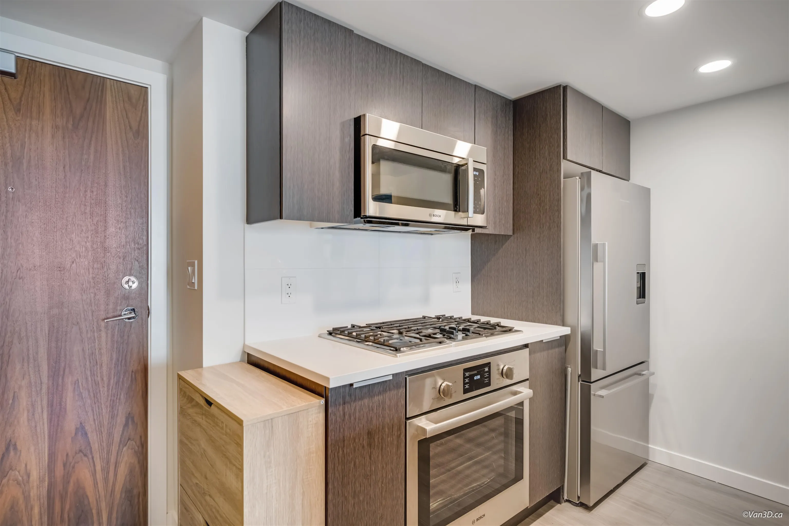 617 8699 Hazelbridge Way