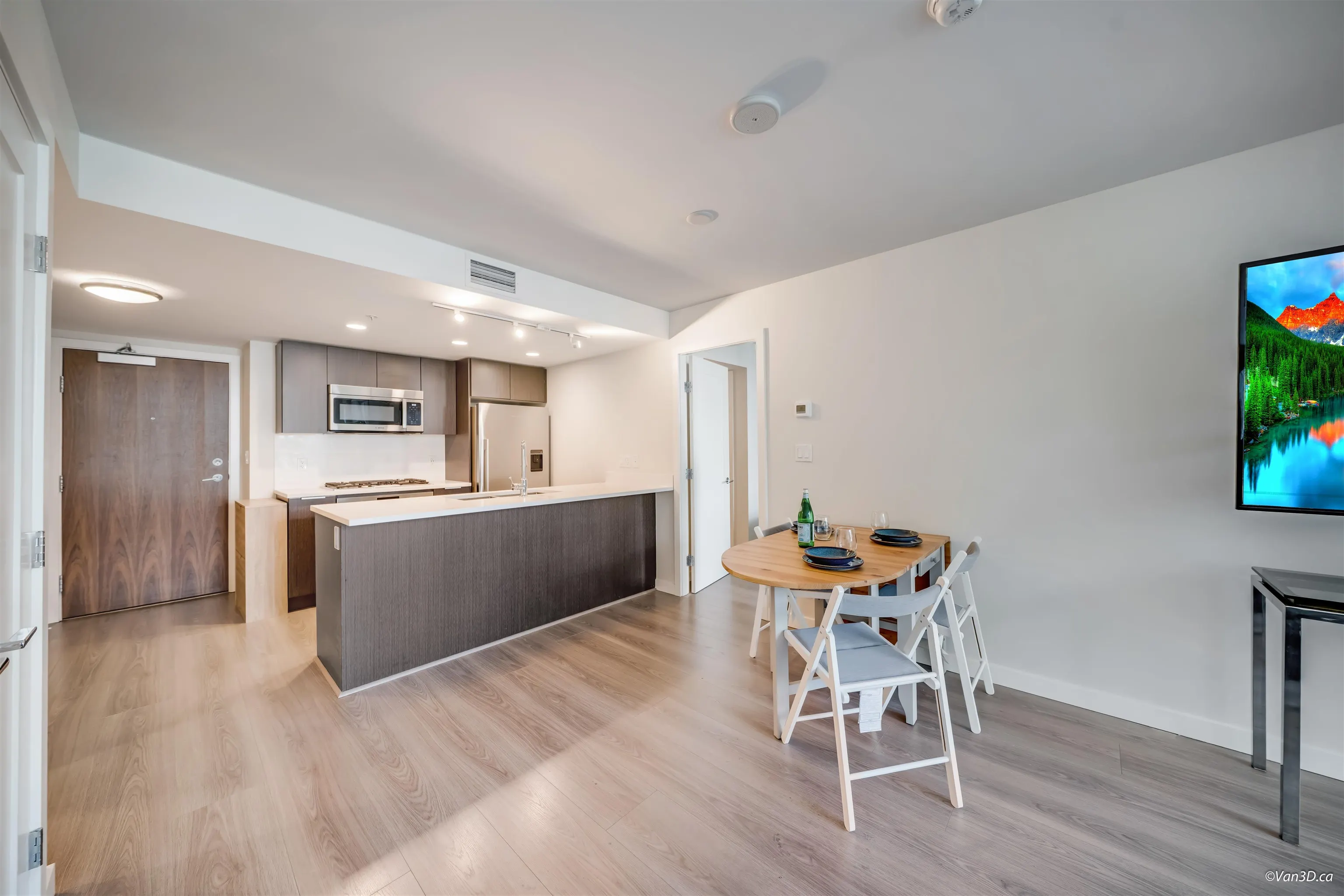 617 8699 Hazelbridge Way
