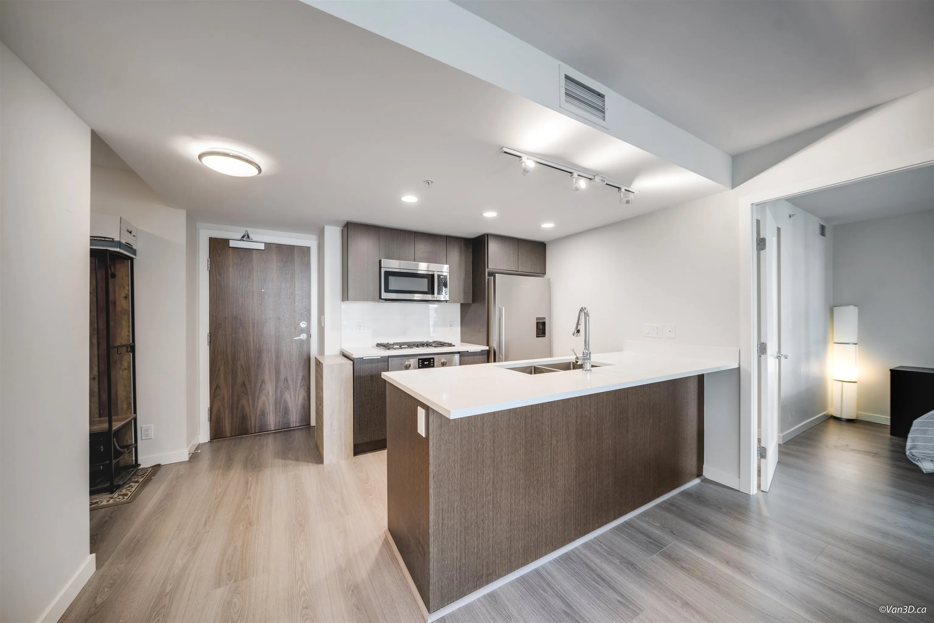 617 8699 Hazelbridge Way