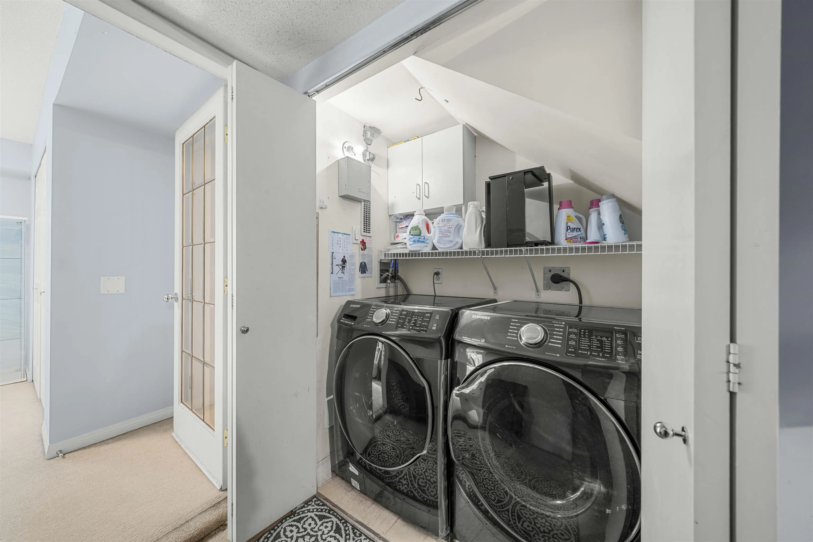 91 3711 Robson Court