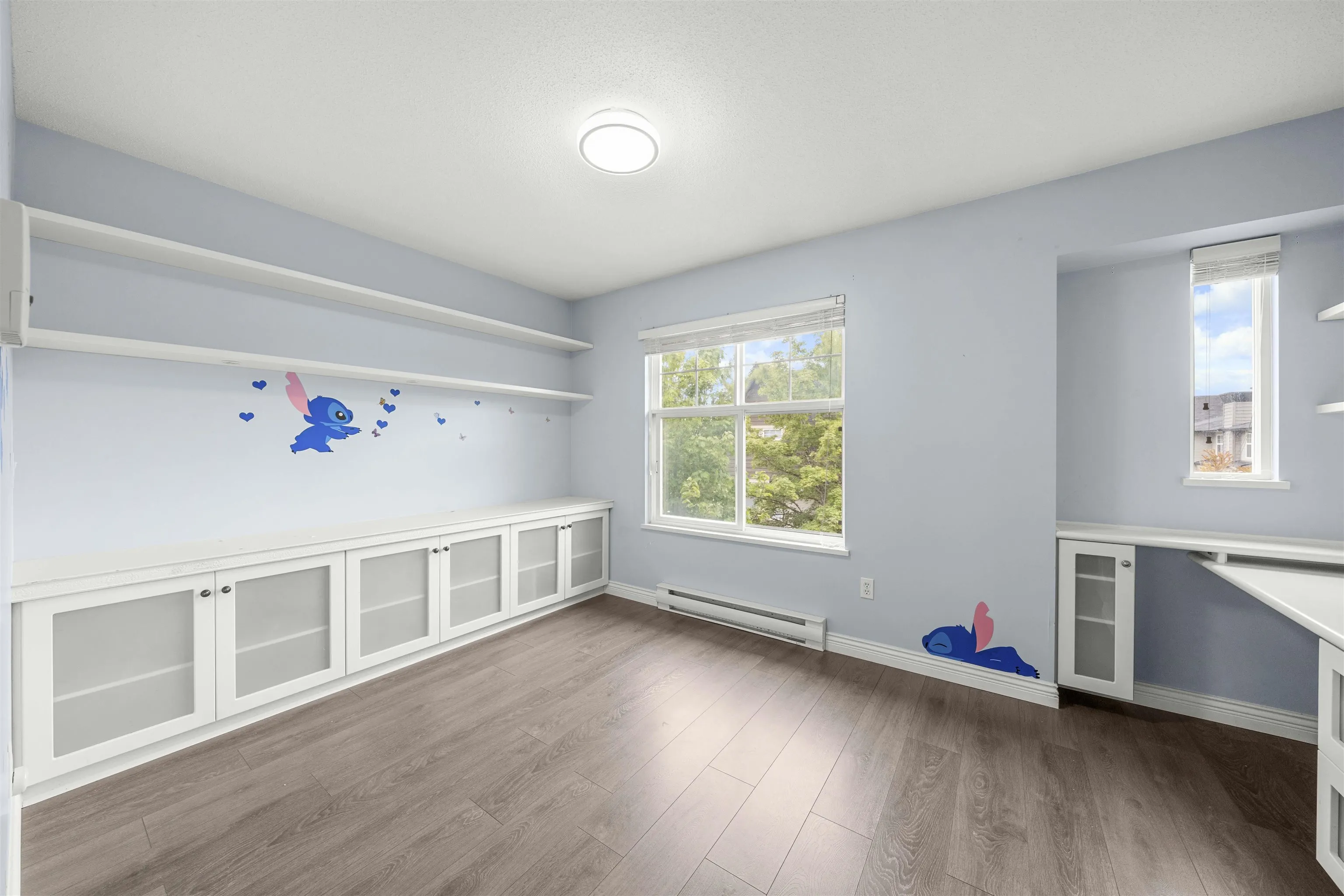 91 3711 Robson Court