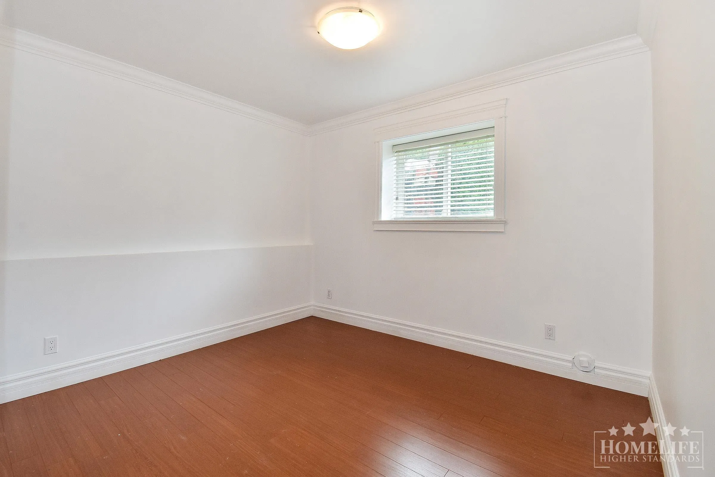 Basement A 16053 79 Avenue