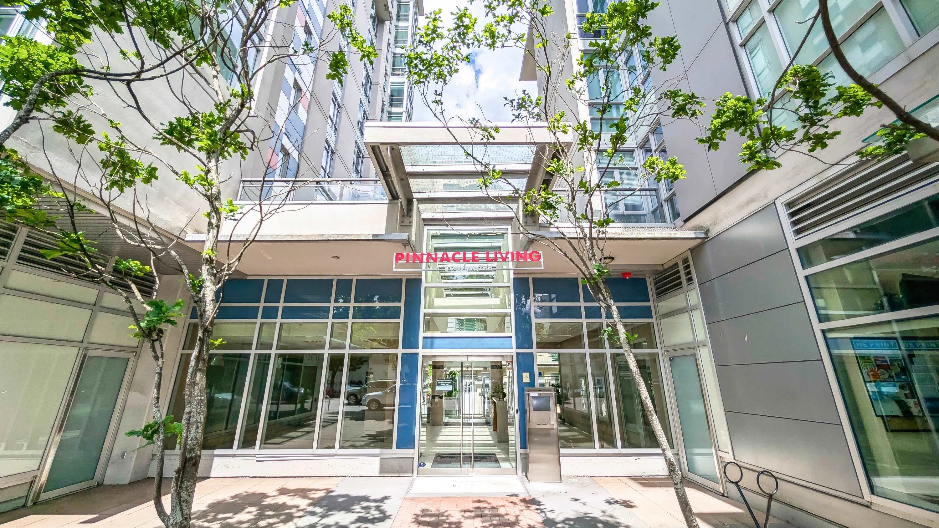 201 63 W 2nd Avenue