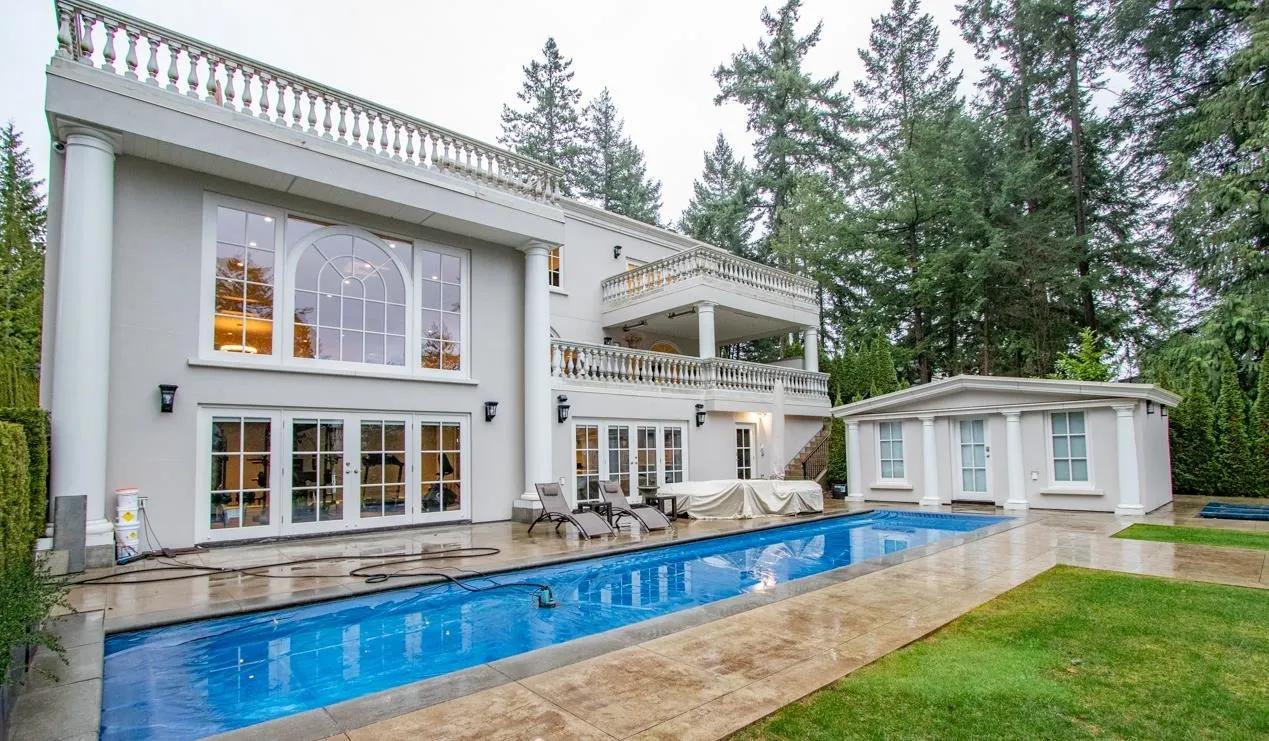 6089 Gleneagles Drive
