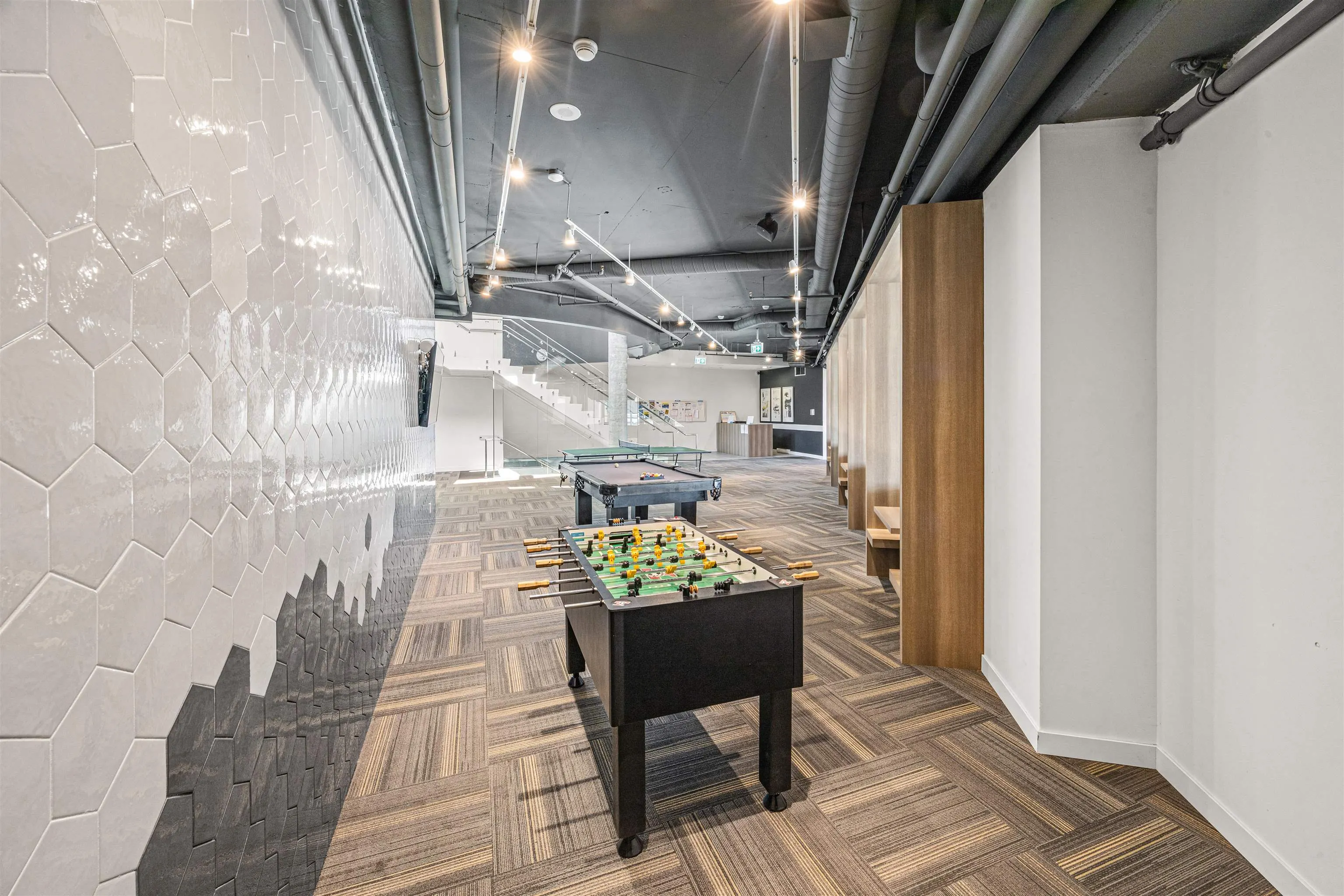 1403 258 Nelson's Court