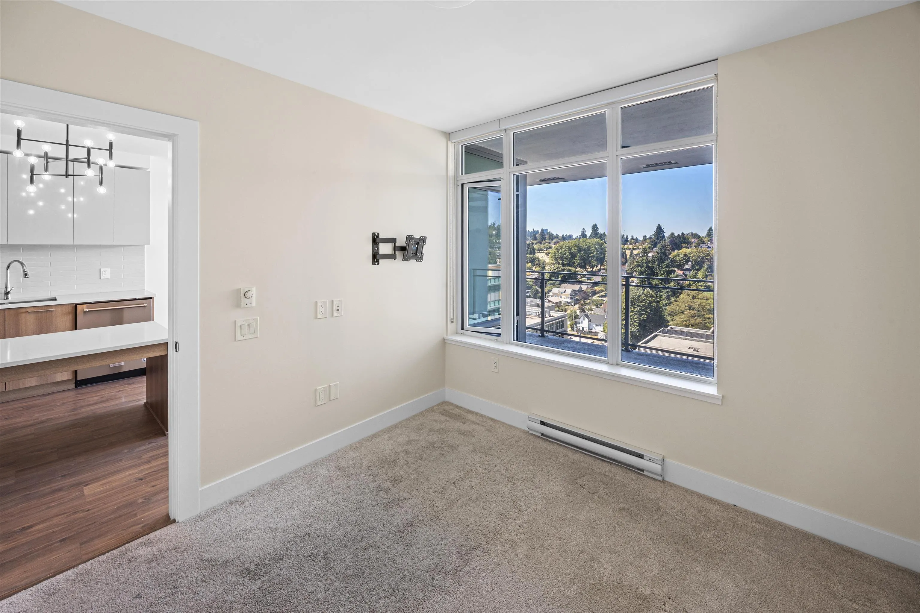 1403 258 Nelson's Court
