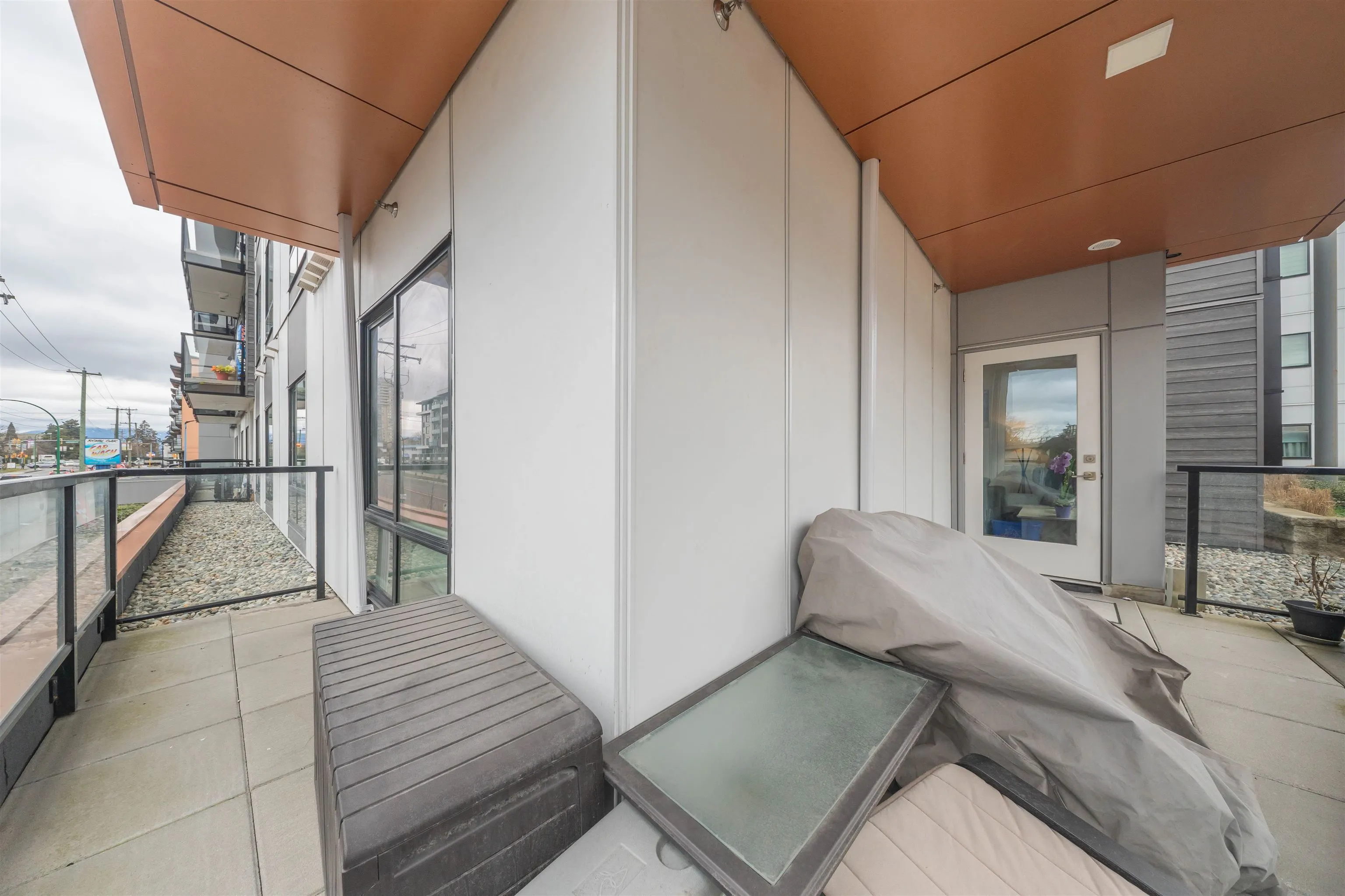 201 6968 Royal Oak Avenue