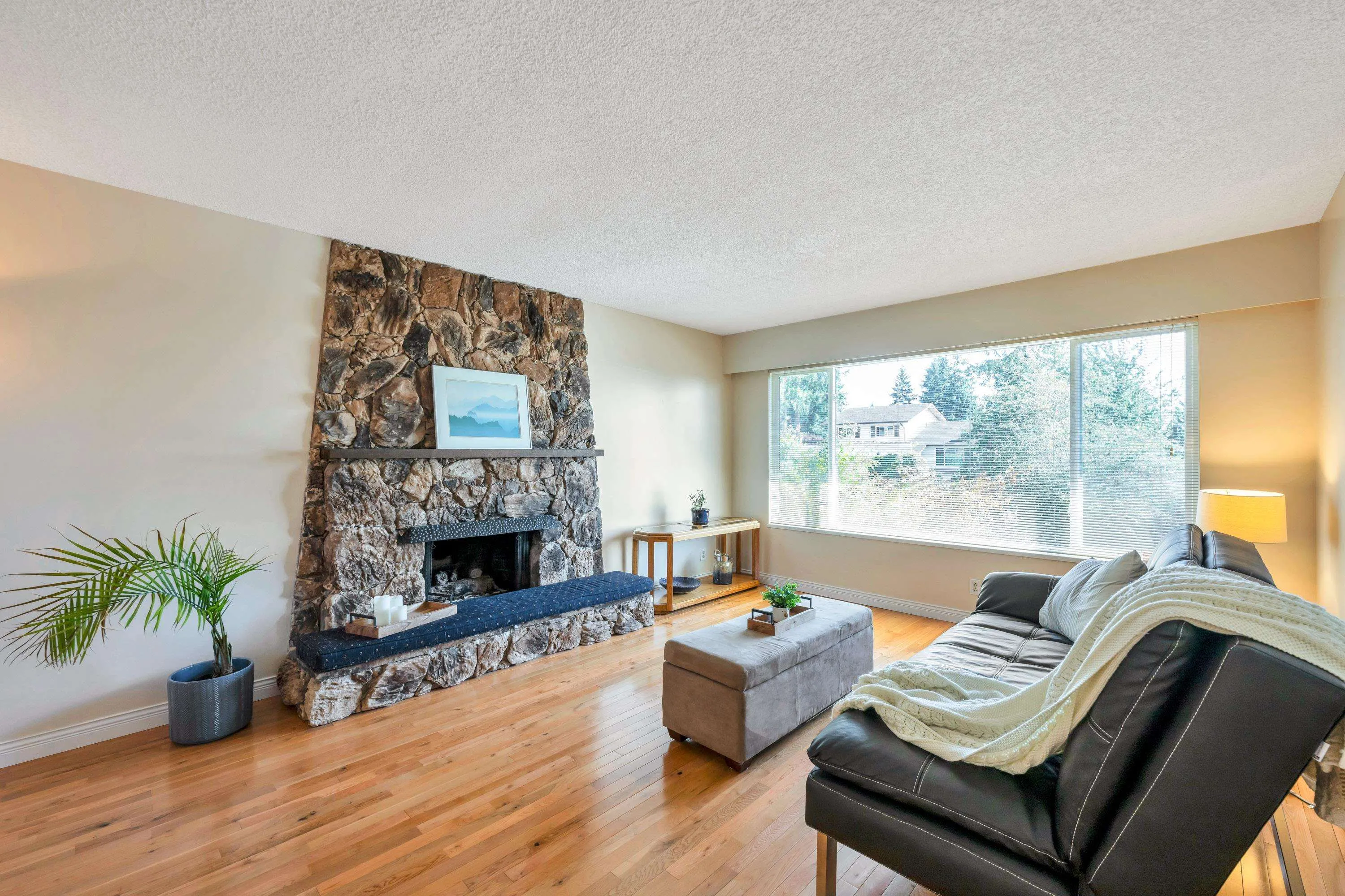 10601 Hermosa Drive