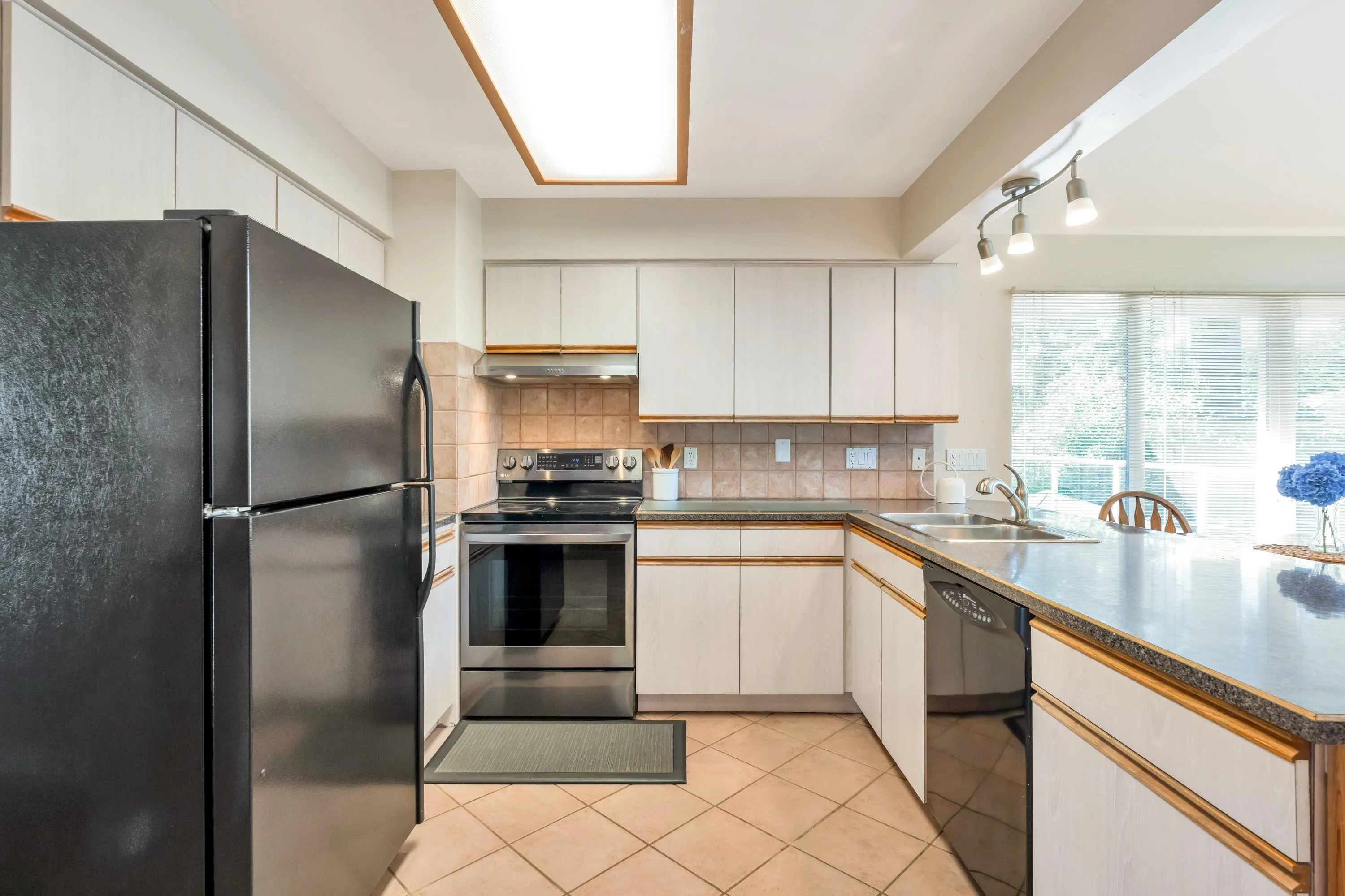 10601 Hermosa Drive