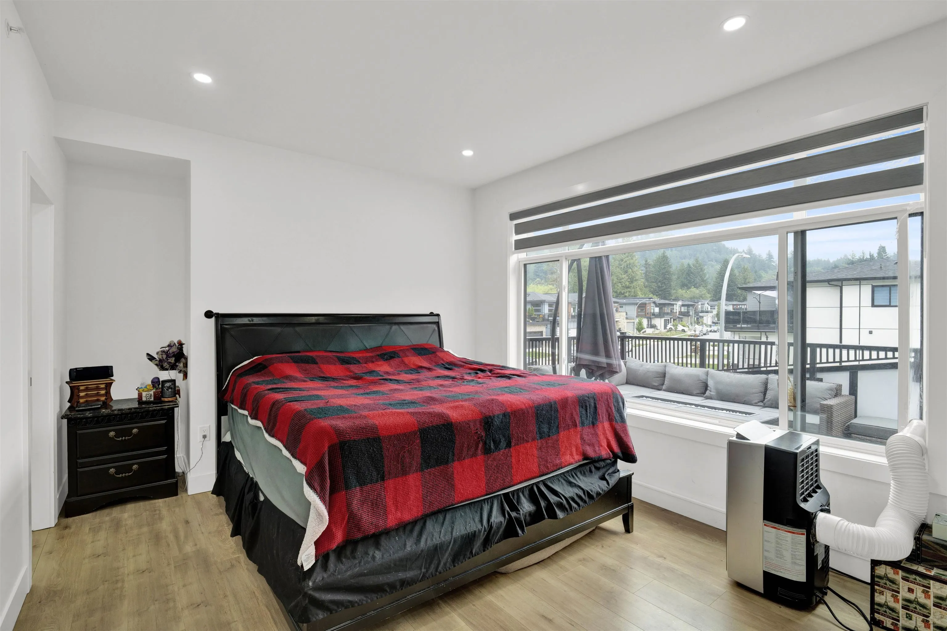 36665 Carl Creek Crescent