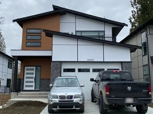 36665 Carl Creek Crescent