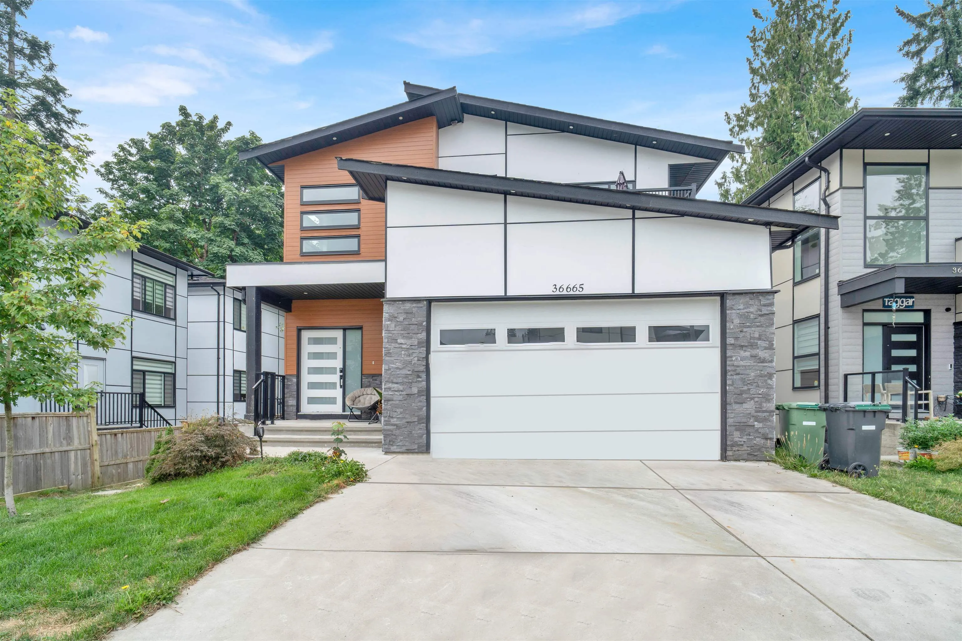 36665 Carl Creek Crescent