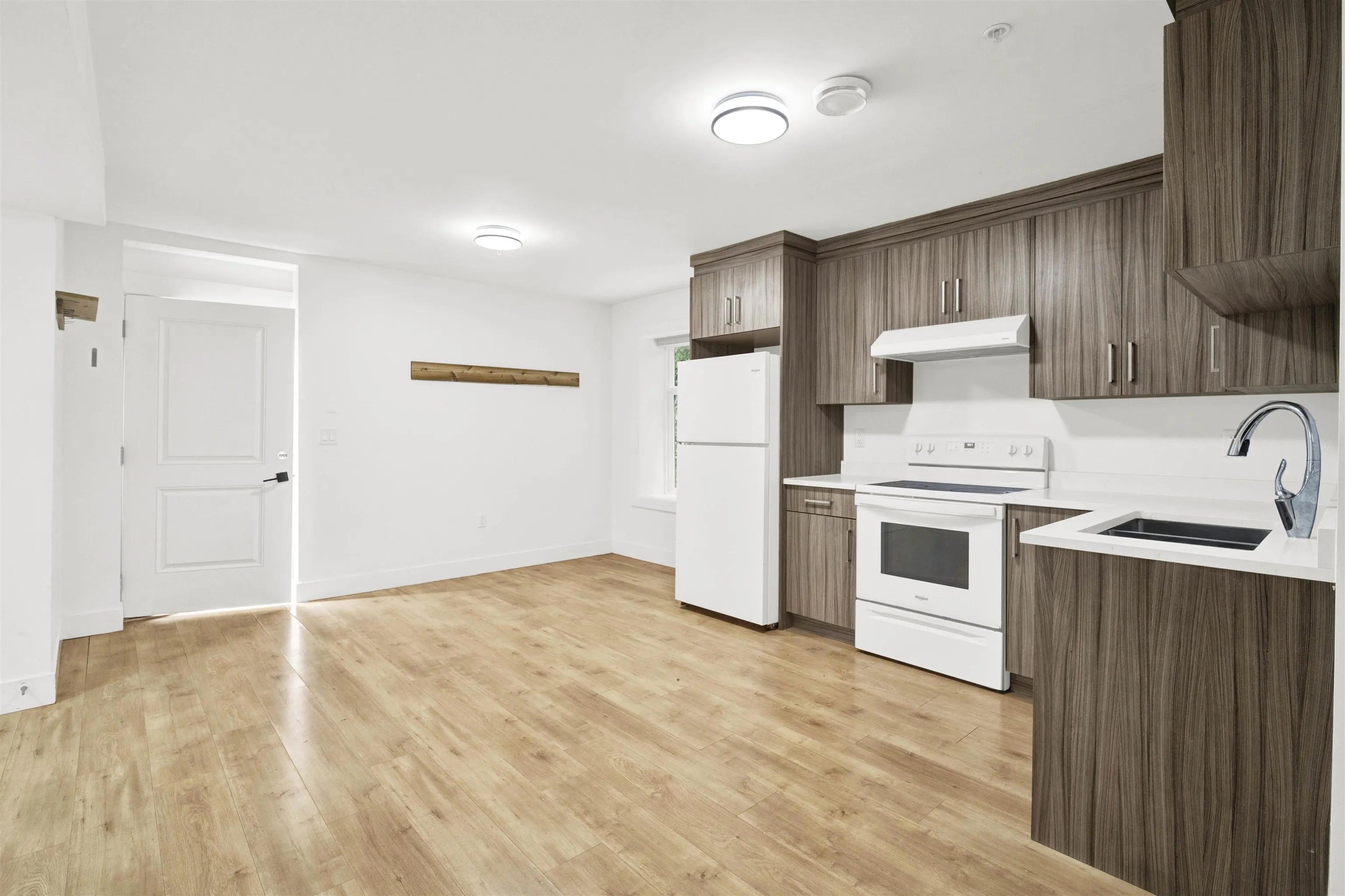 36665 Carl Creek Crescent