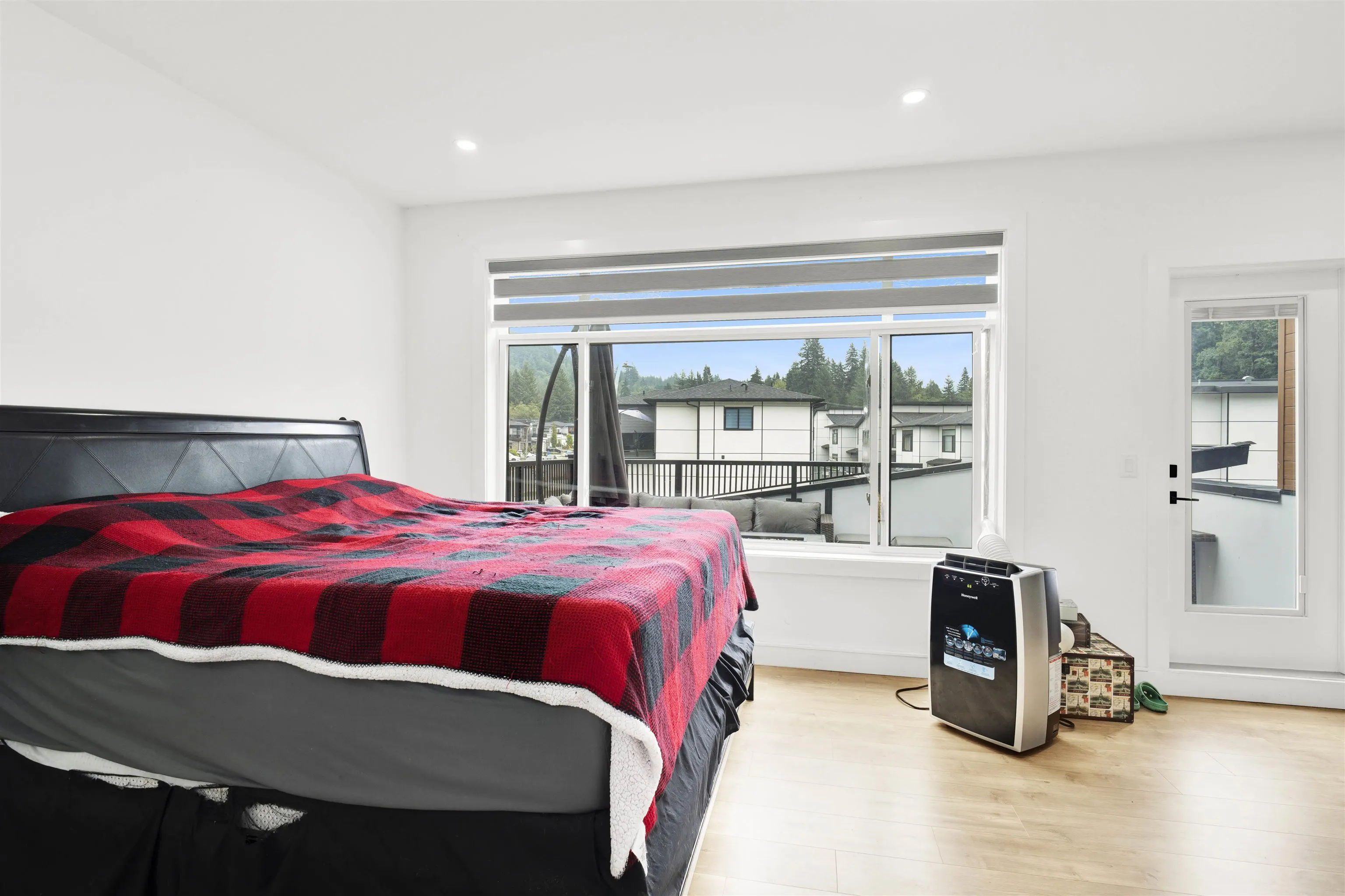 36665 Carl Creek Crescent