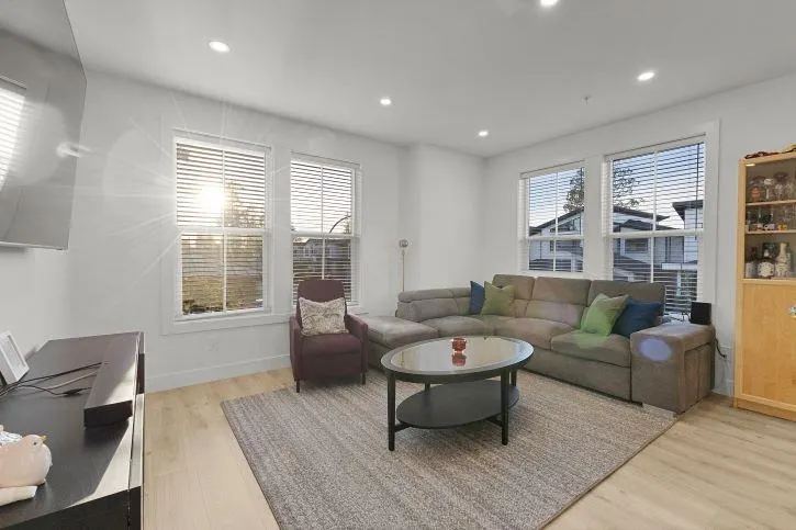 1 20680 76b Avenue