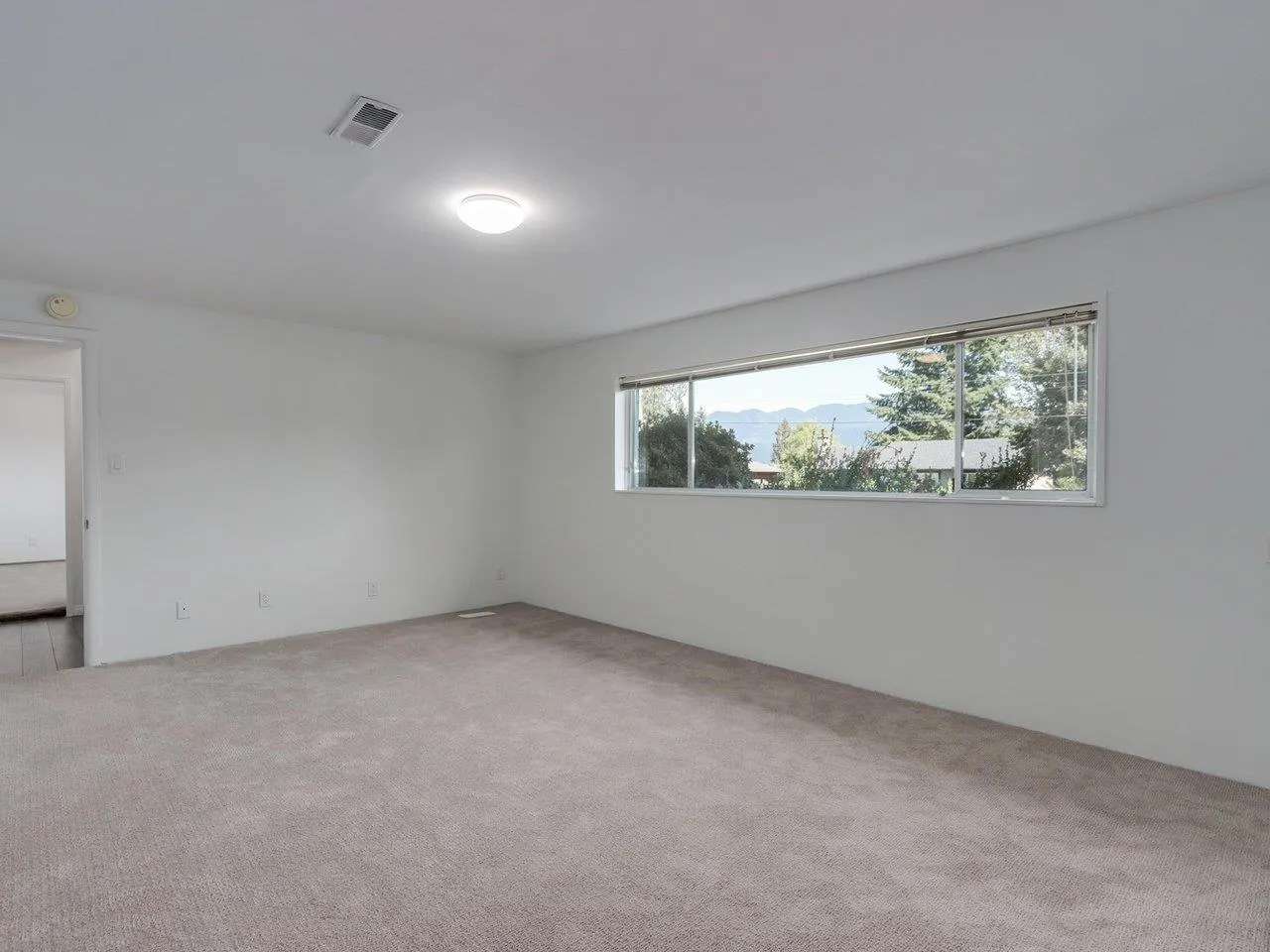 893 Huntingdon Crescent