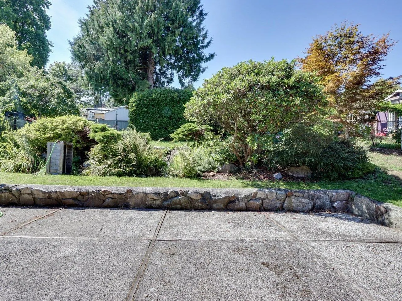 893 Huntingdon Crescent