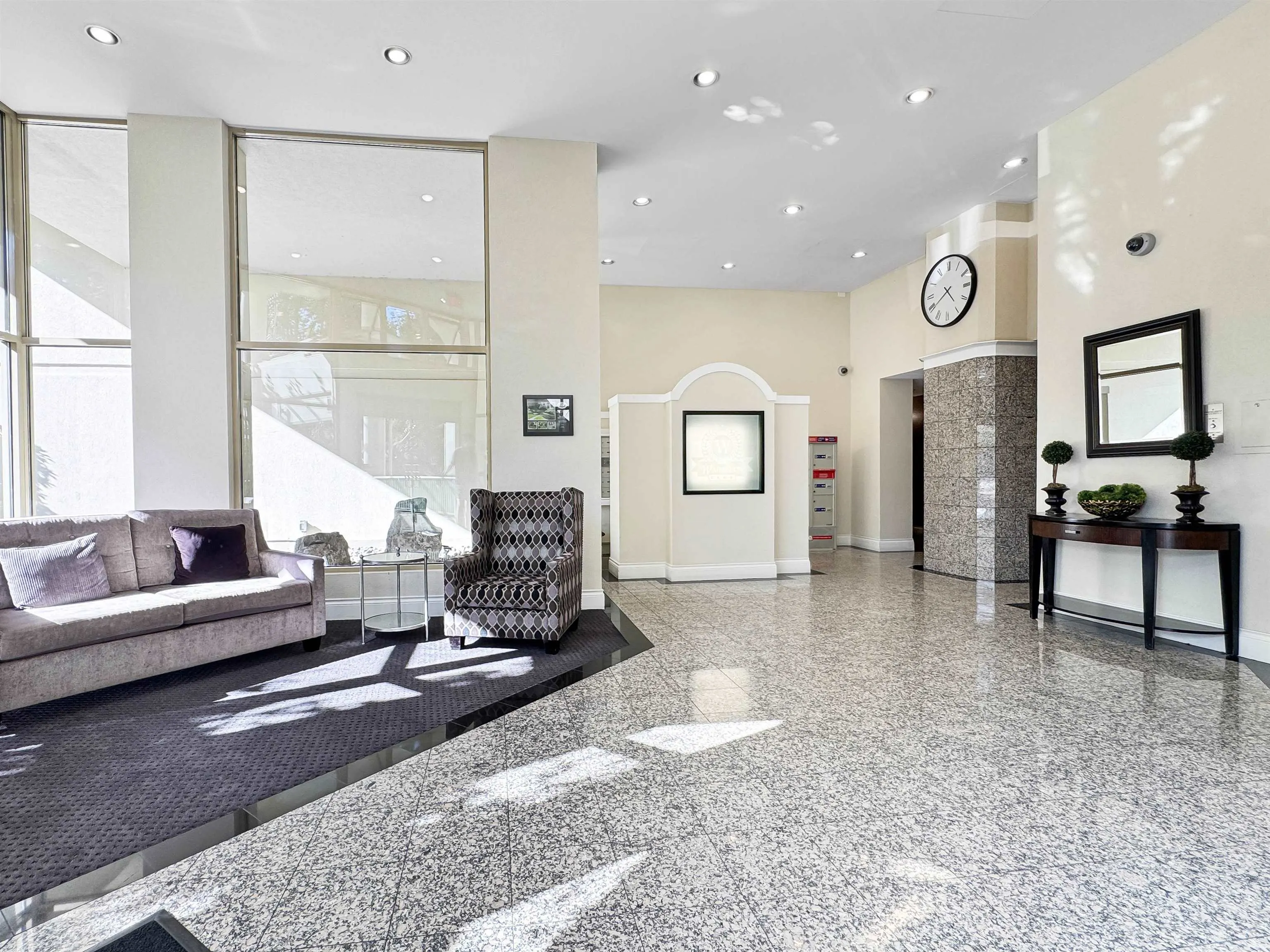 2406 6188 Patterson Avenue