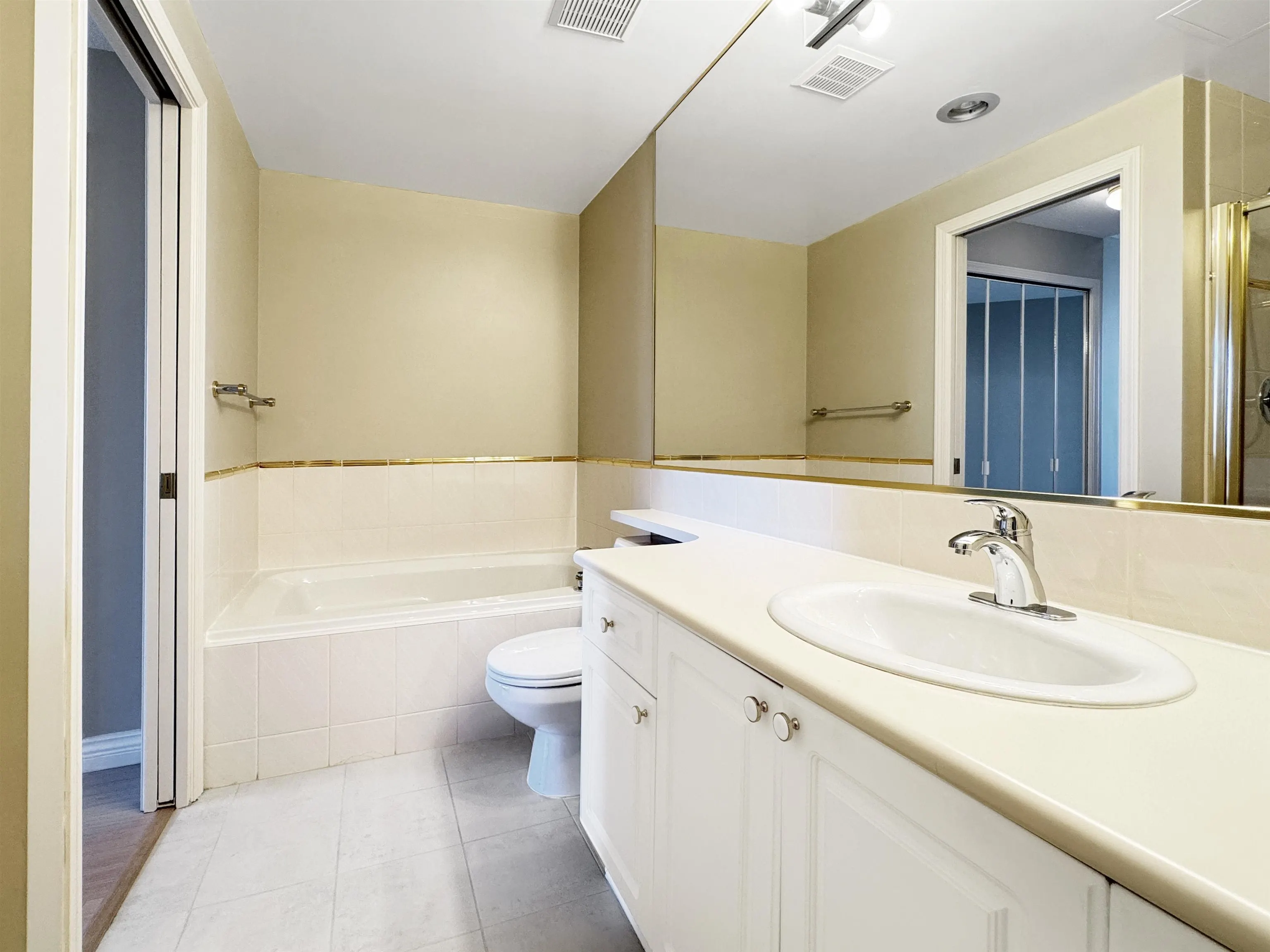 2406 6188 Patterson Avenue