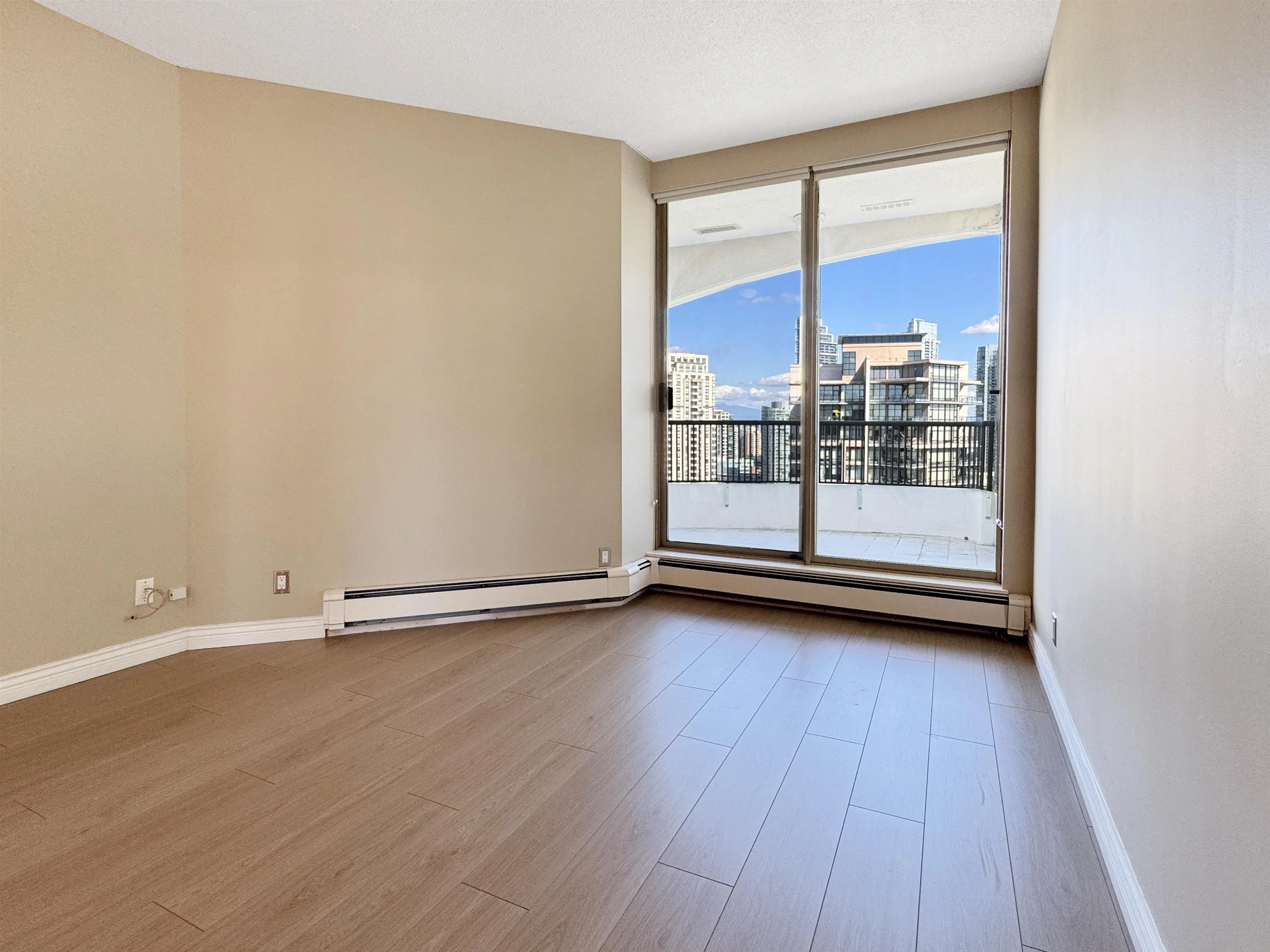 2406 6188 Patterson Avenue