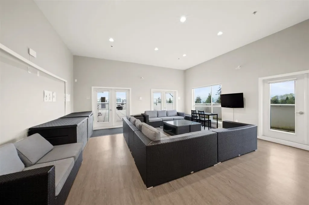 503 13768 108 Avenue