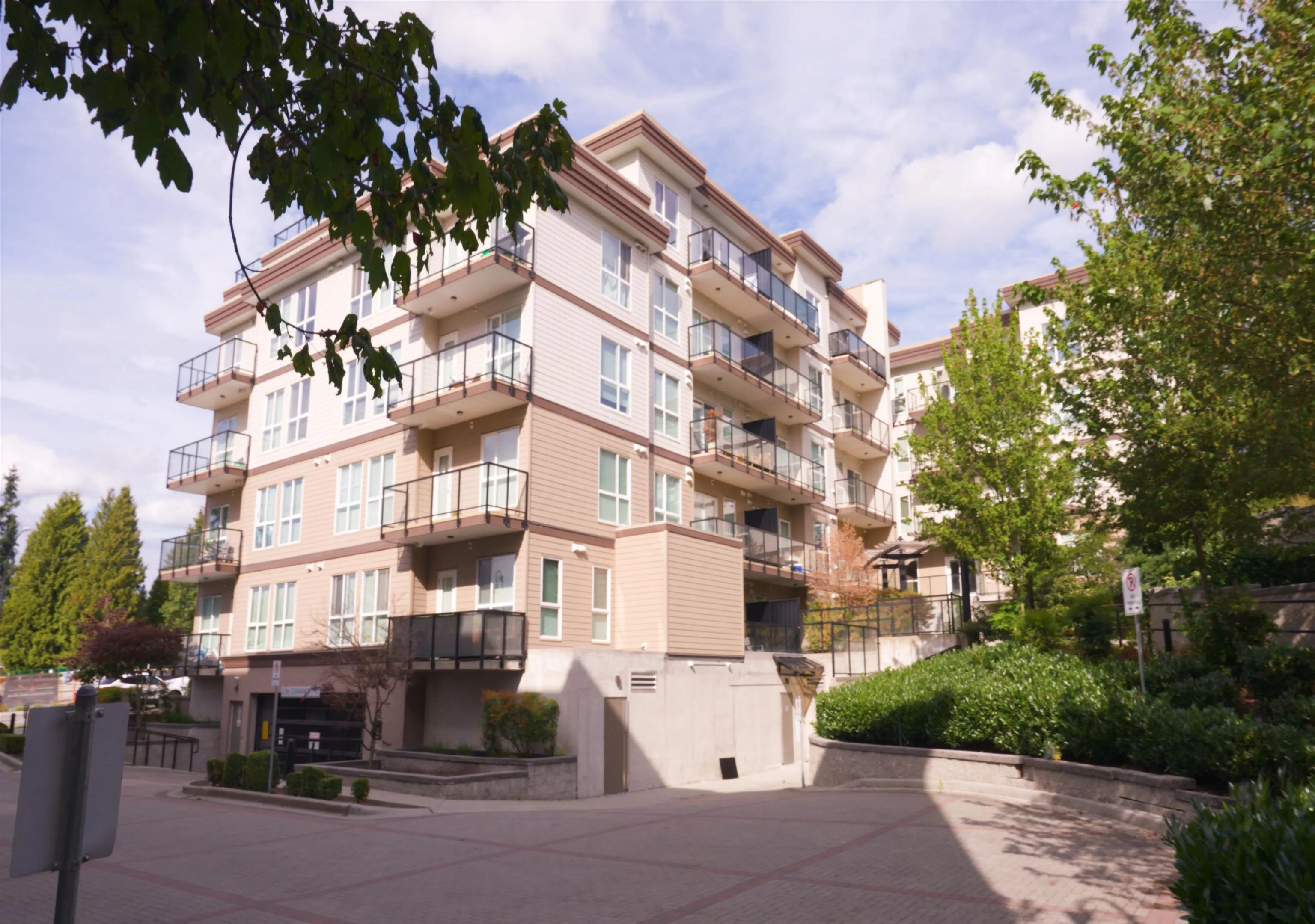 503 13768 108 Avenue