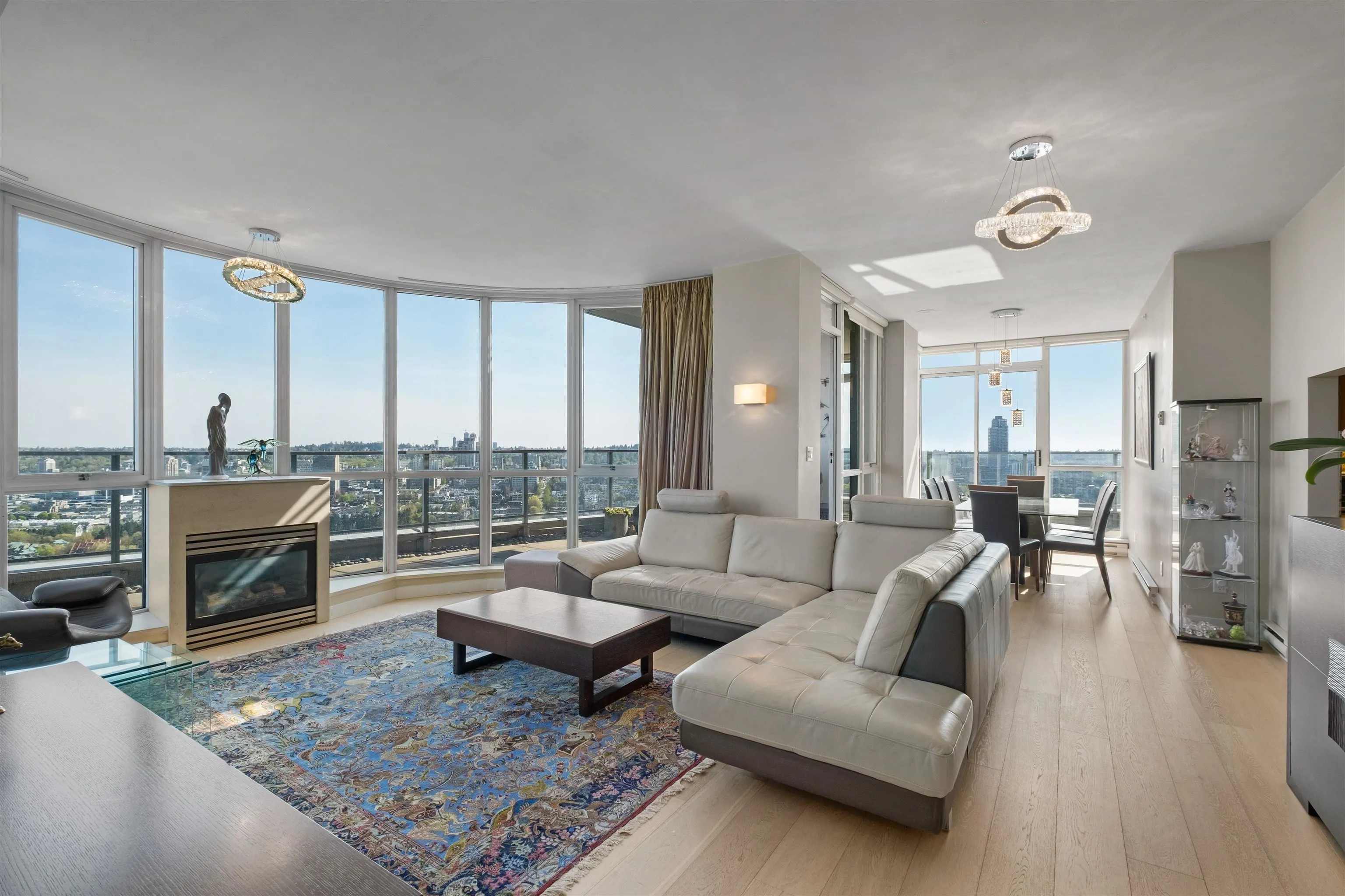 4201 1408 Strathmore Mews