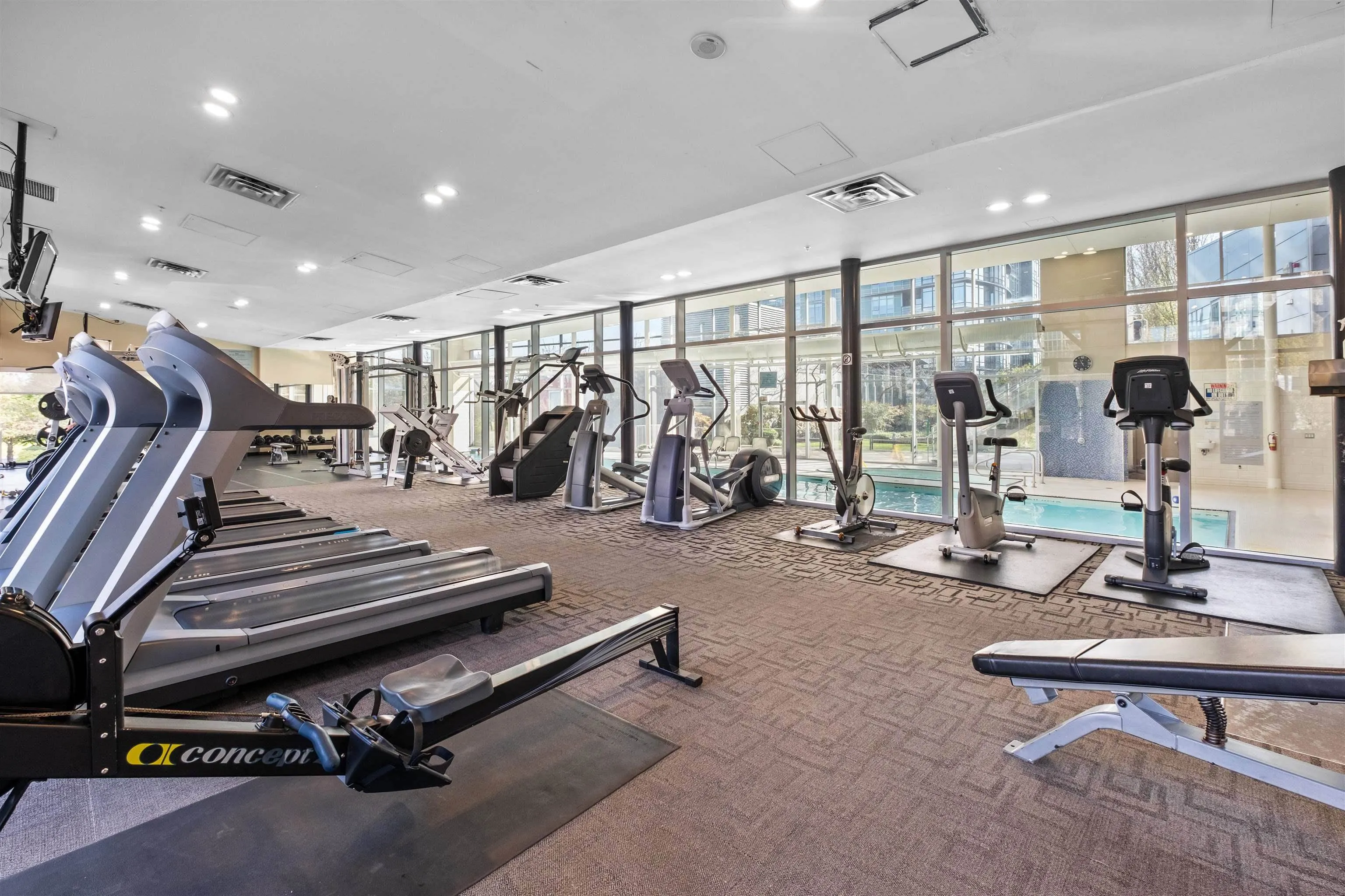 4201 1408 Strathmore Mews