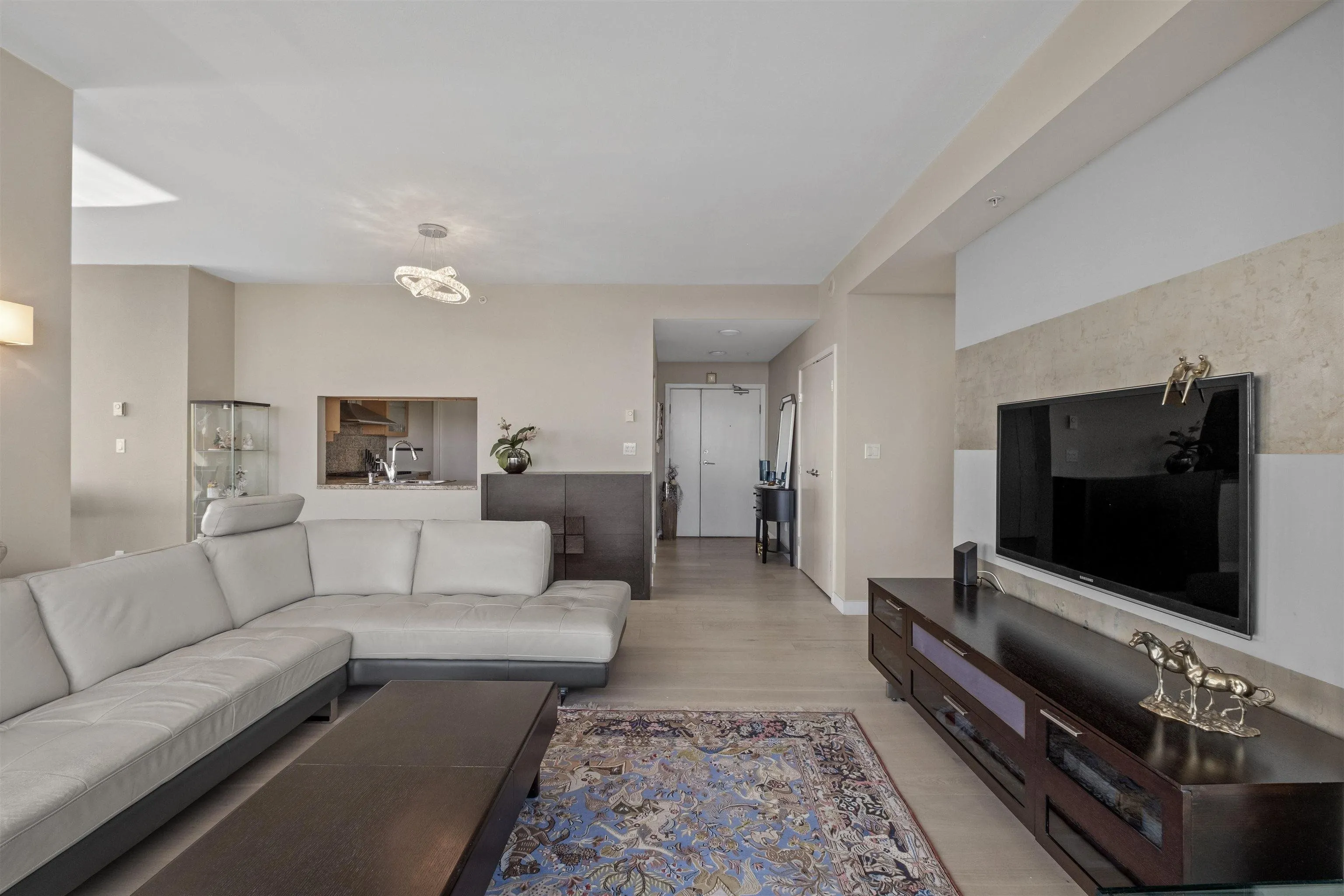 4201 1408 Strathmore Mews